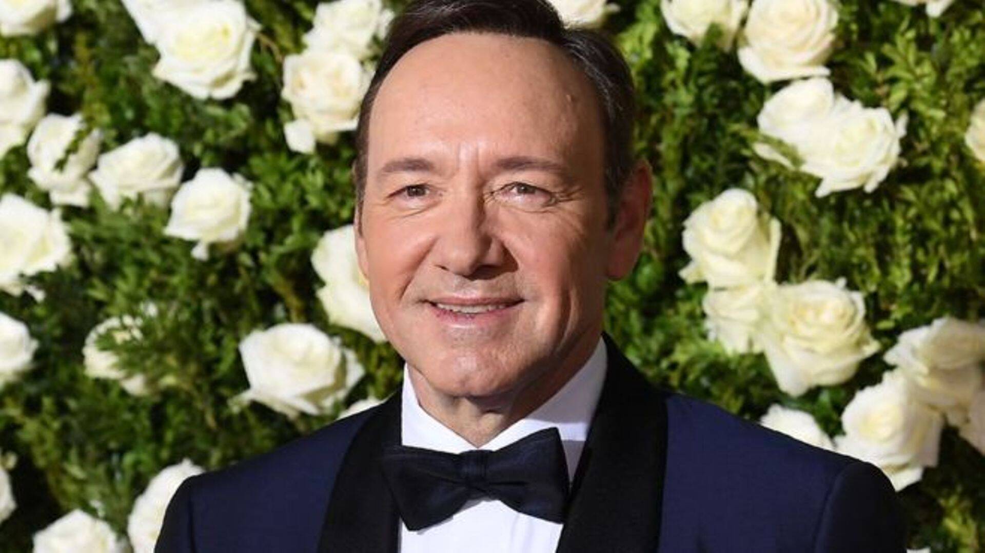 Компания Netflix заявила, что разрывает сотрудничество с обвиненным в сексуальных домогательствах актером Кевином Спейси.