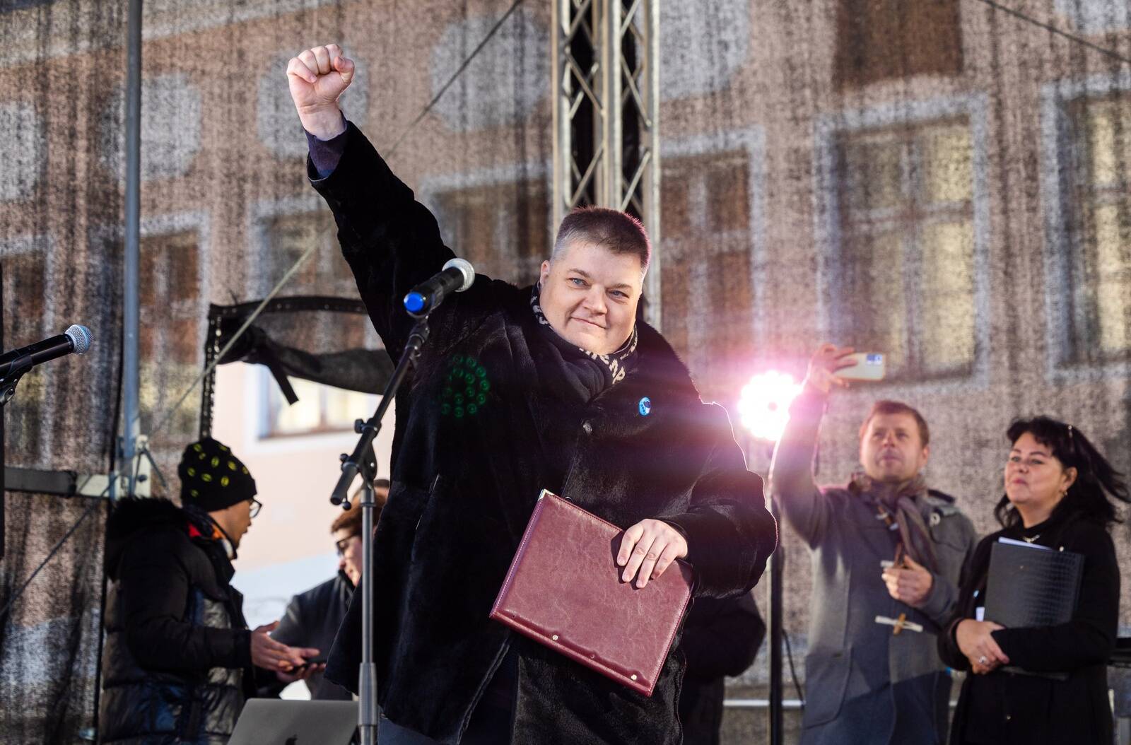 Олег Иванов