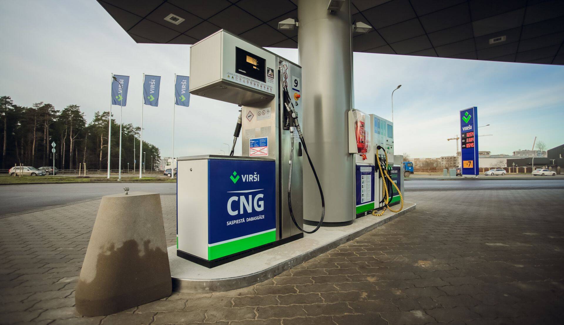 Läti kütuse- ja alternatiivse energia müüja Virši aktsiahind tõusis kauplemise esimese päeva alguses 4,64 euroni.