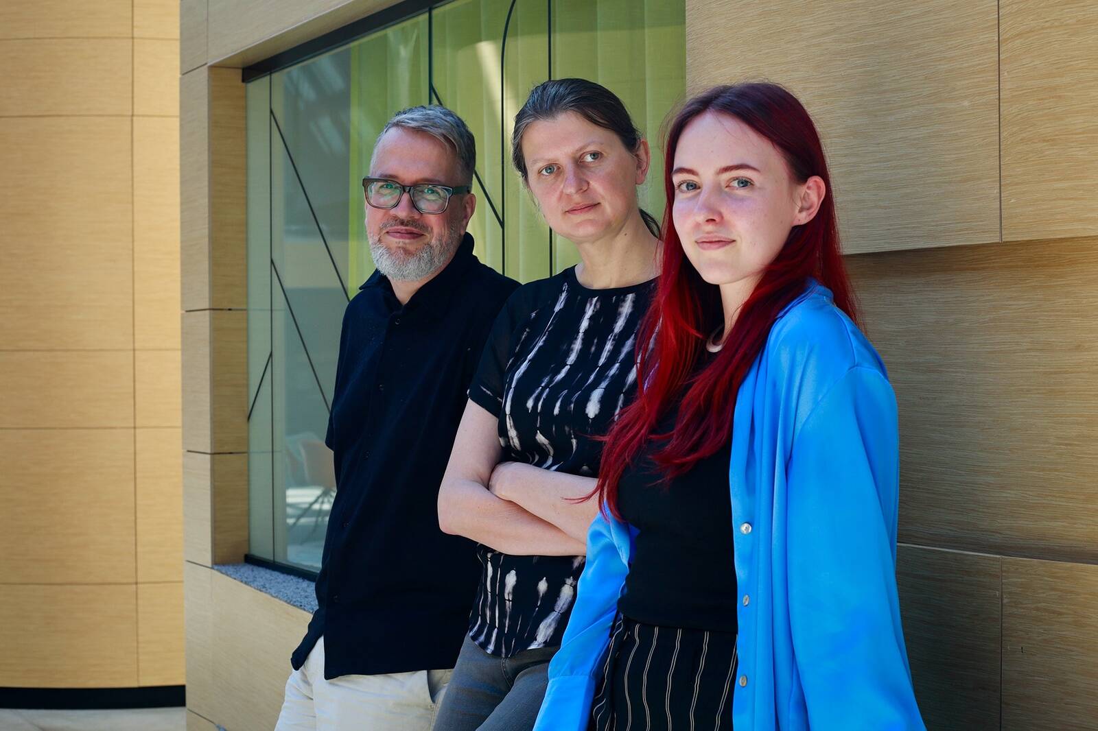 Saatejuht Tarmo Virki, investor Kärt Siilats ja idufirma Unsume asutaja Anastasia Pjatakova.