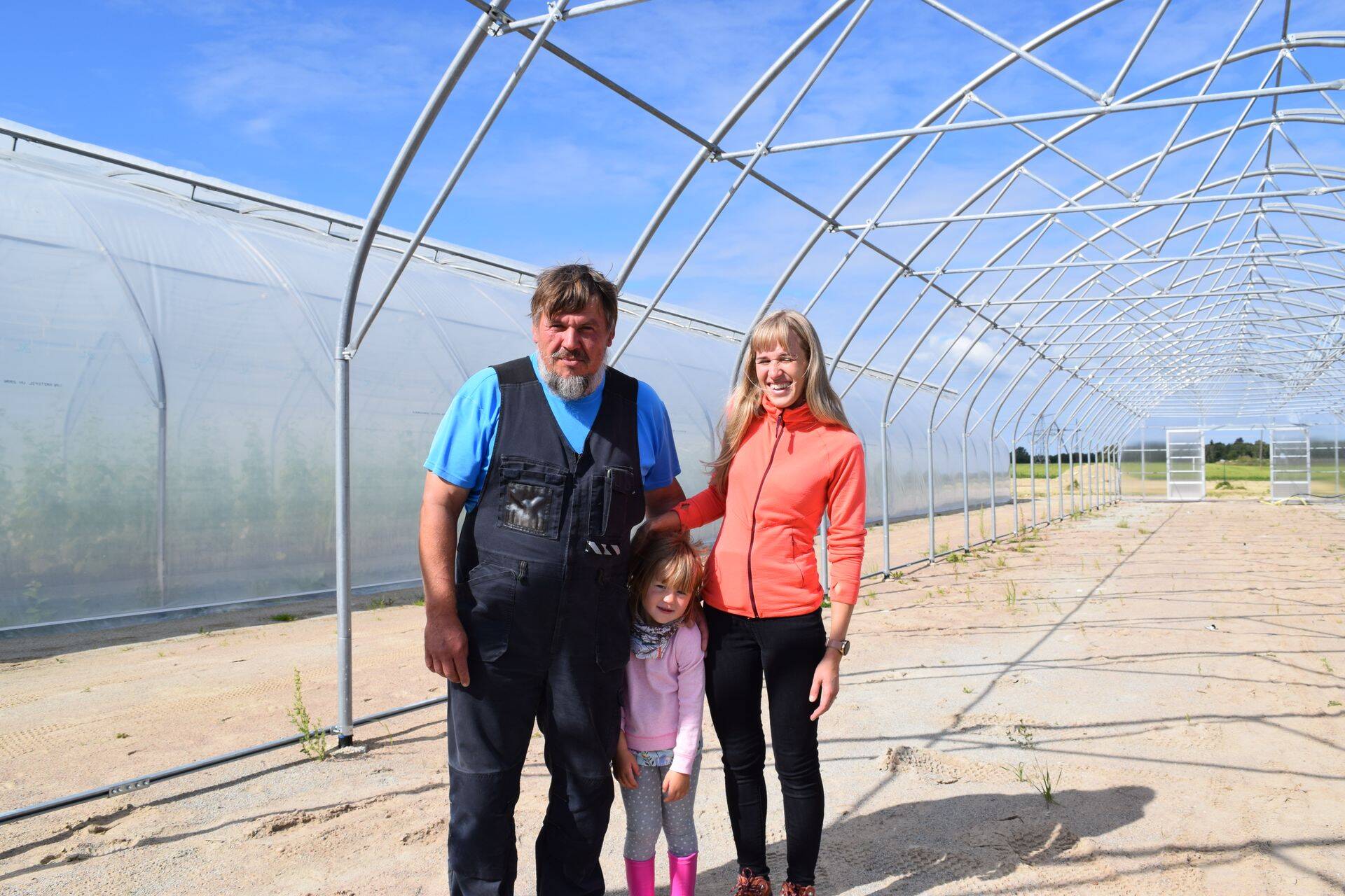 ÖkoAiand uued kasvuhooned ootavad katet, et juba järgmine kevad saaki anda.