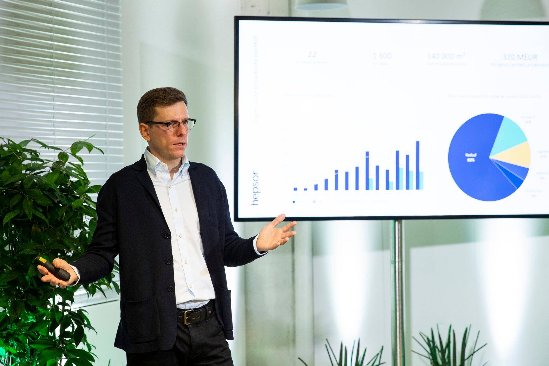 Hespor īpašnieks Henri Laks.