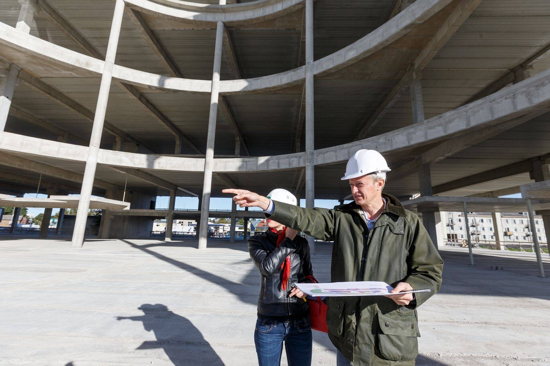 Pro Kapitali juhatuse liige Allan Remmelkoor T1 kaubandus- ja meelelahutuskeskuse ehitusel.