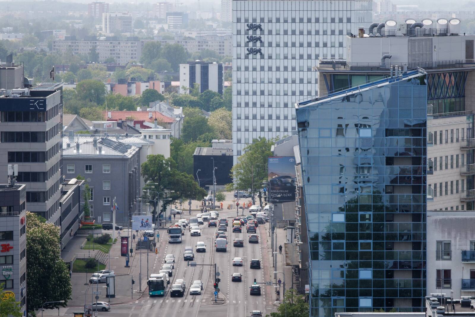 Uusi maksuplaane tuleb ministeeriumite ühishoones seadusteks ette valmistada pealt 800 miljoni euro eest, vähemalt ühe puhul on seni ebaselge, kuidas see võimalikuks osutub