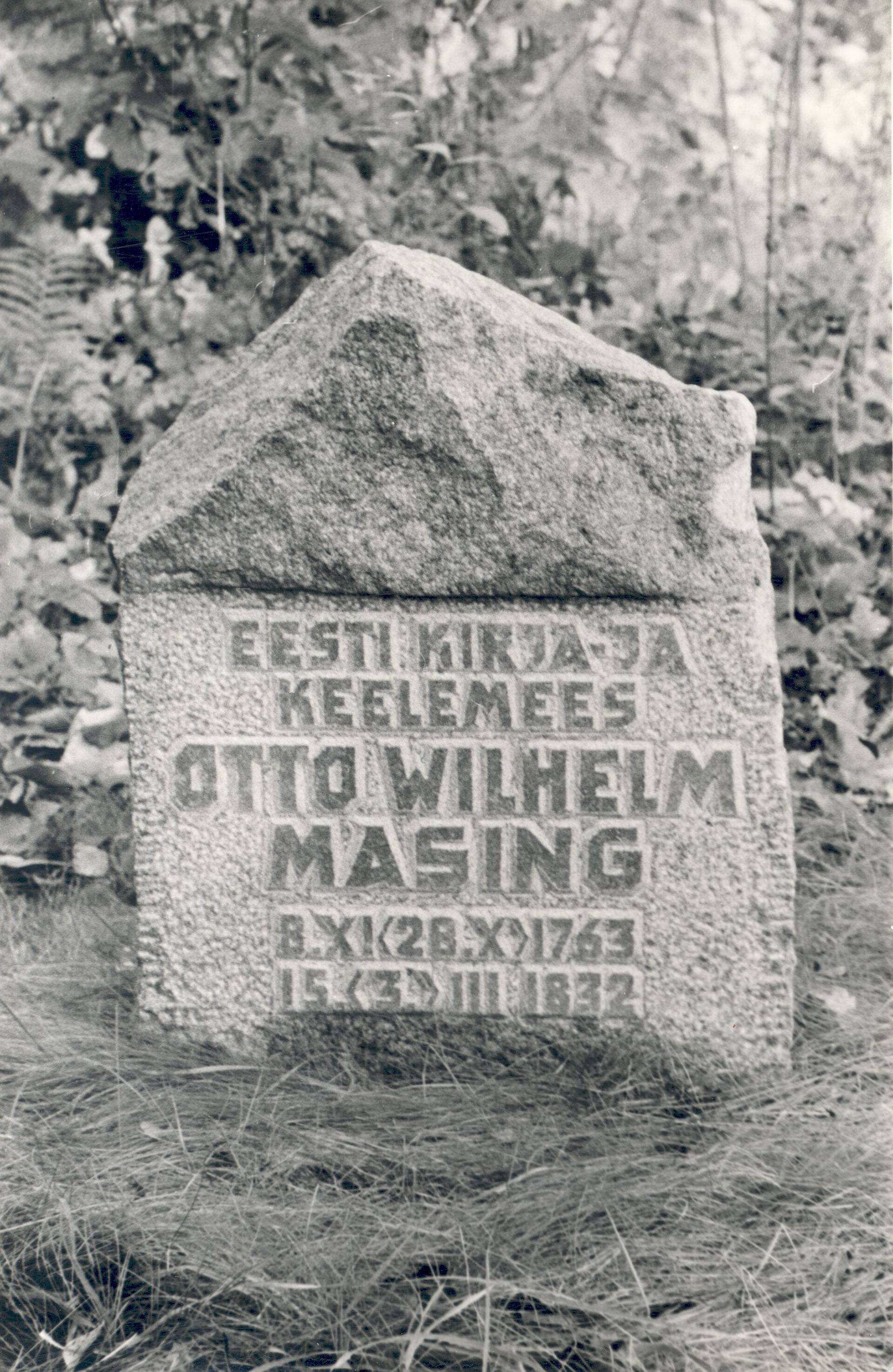 Otto Wilhelm Masingu haud Tartus.