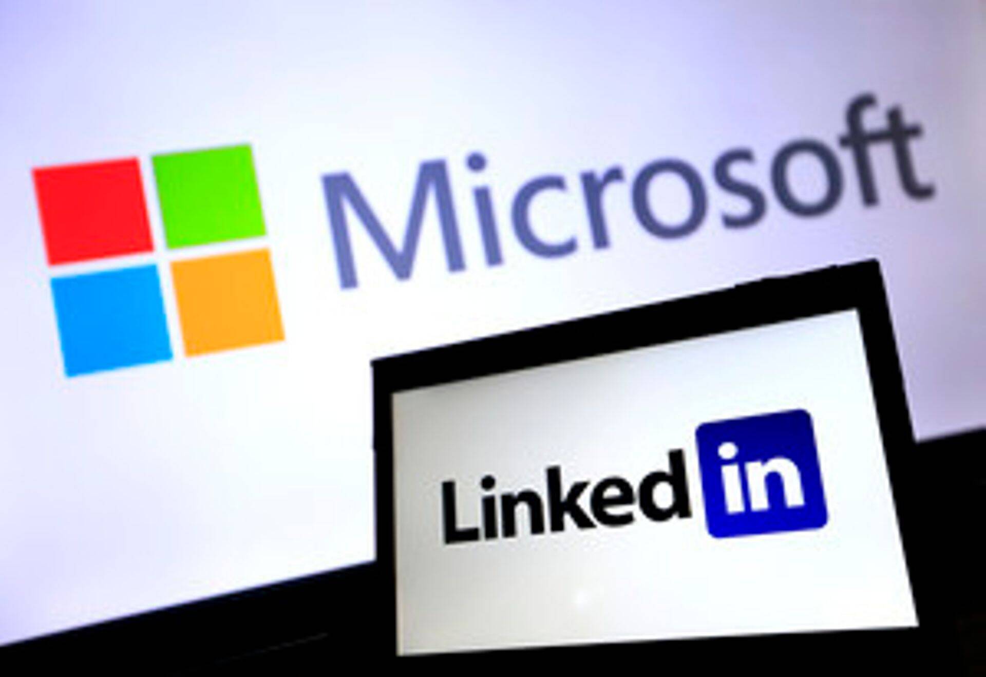 Microsoft sai loa osta LinkedIn