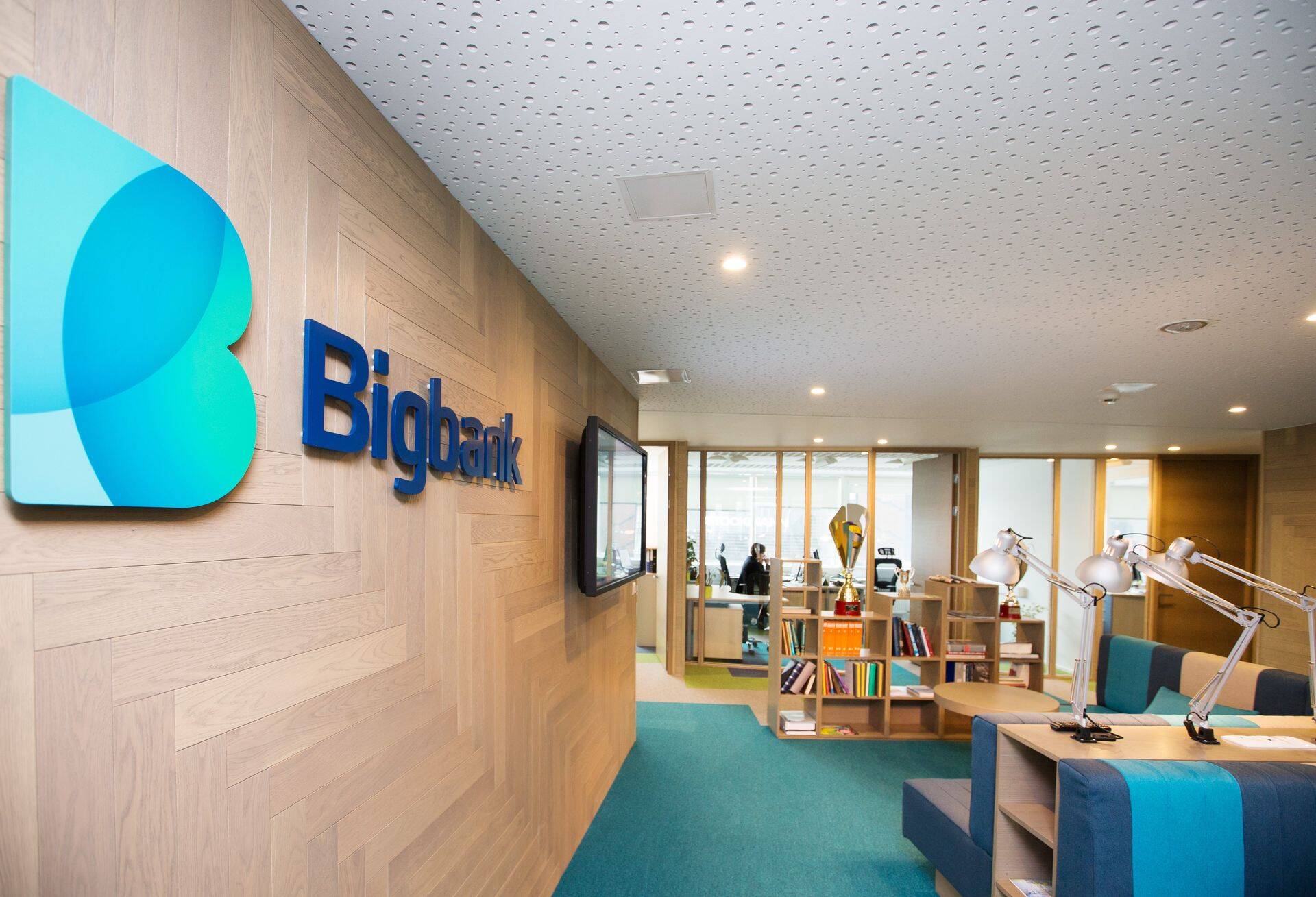 В основном активность обеспечивает вторичный рынок.