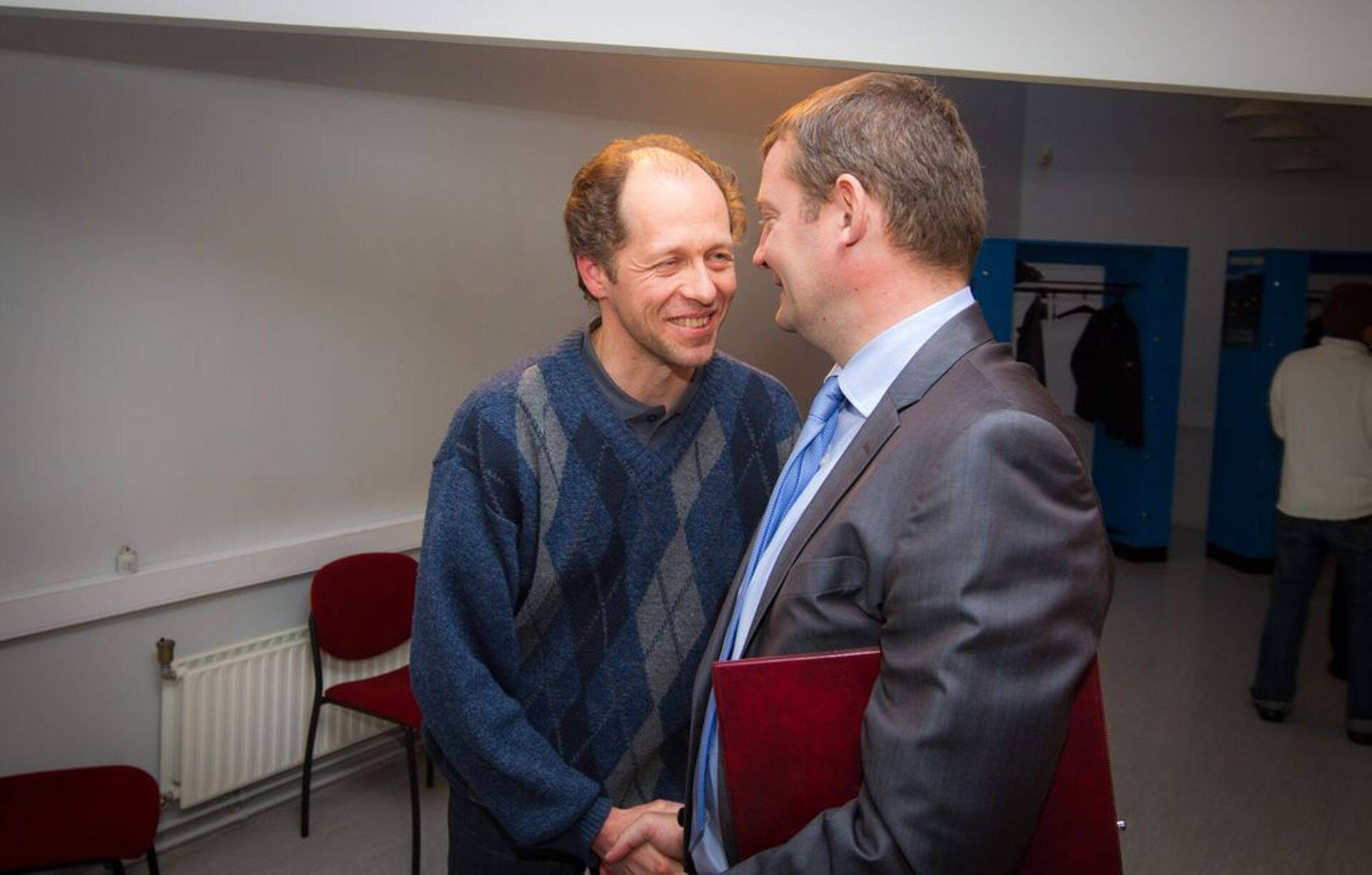 Olerexi omanik Antti Moppel ja maanteeameti juht Aivo Adamson.