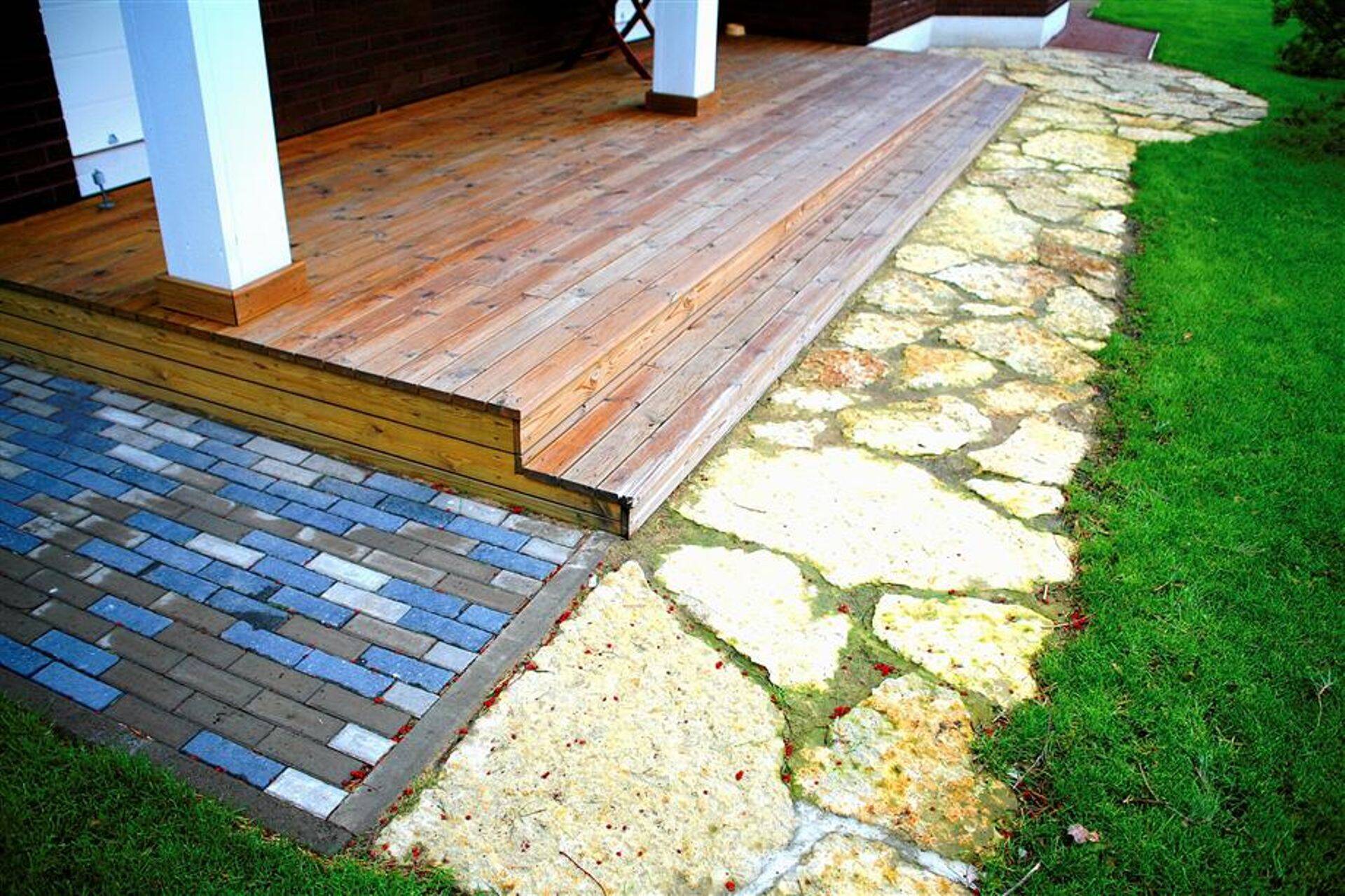 Efektse tulemuse annab erinevate materjalide ja värvide kooslus