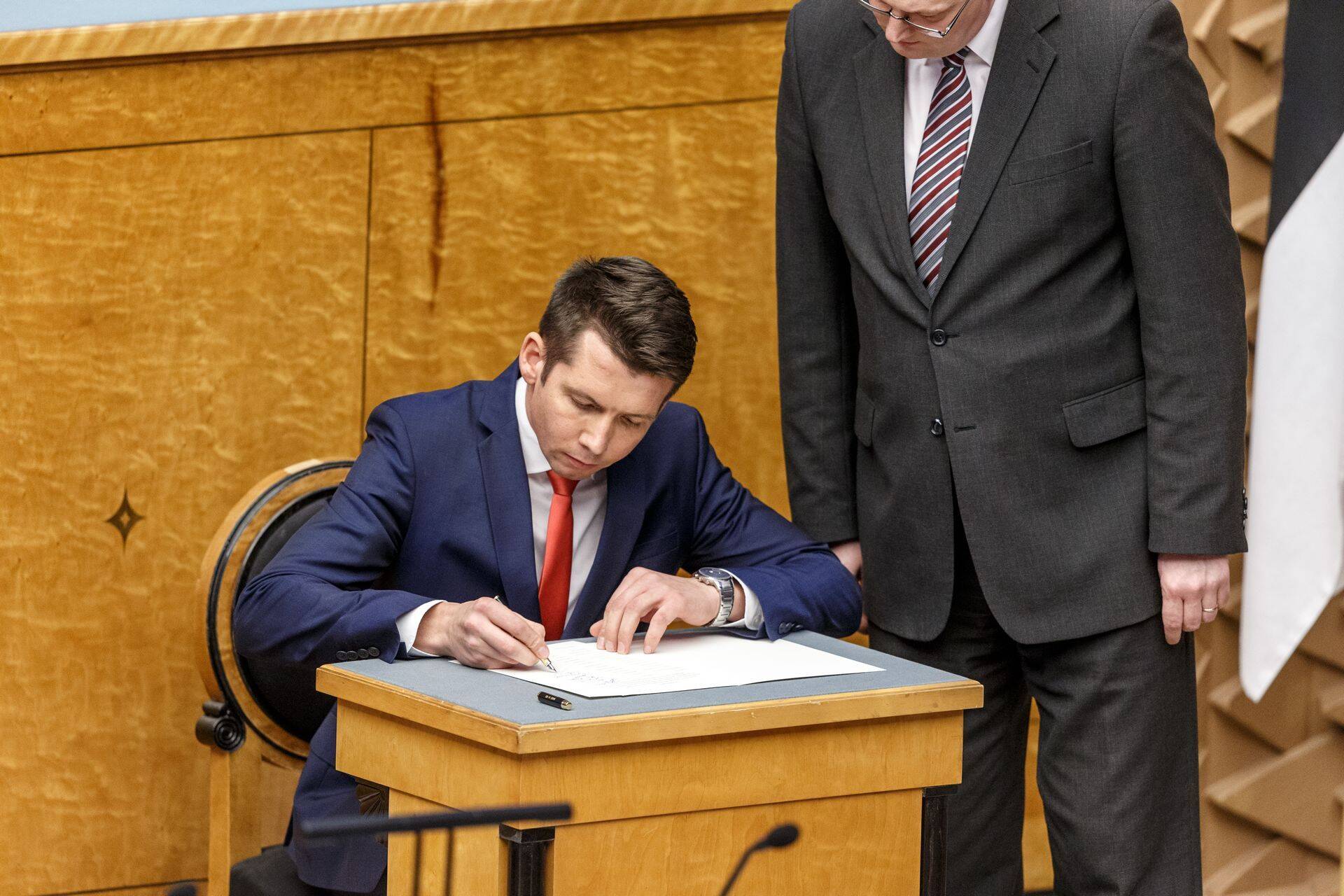Repinski jätkab ministrina