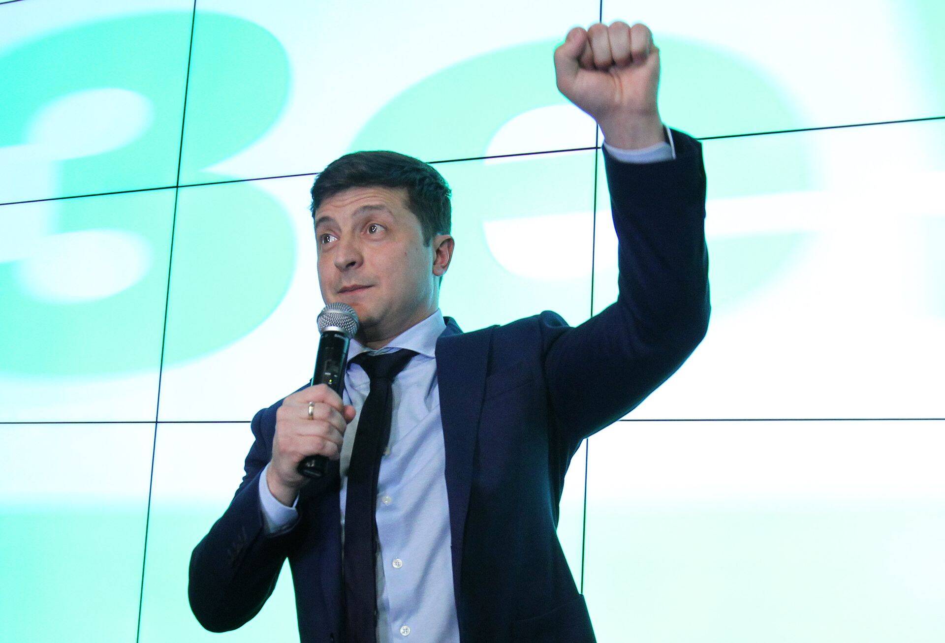 Koomik ja telenägu Volodomõr Zelenski jõudis Ukraina presidendivalimistel teise vooru.