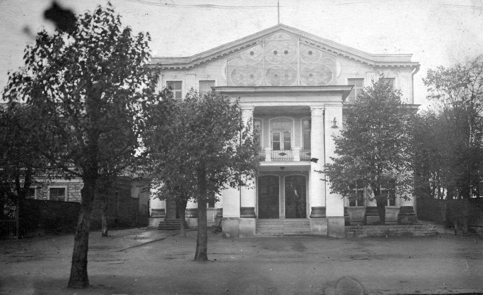 Кинотеатр «Гранд Марина», он же Olympia и позднее Ars.
