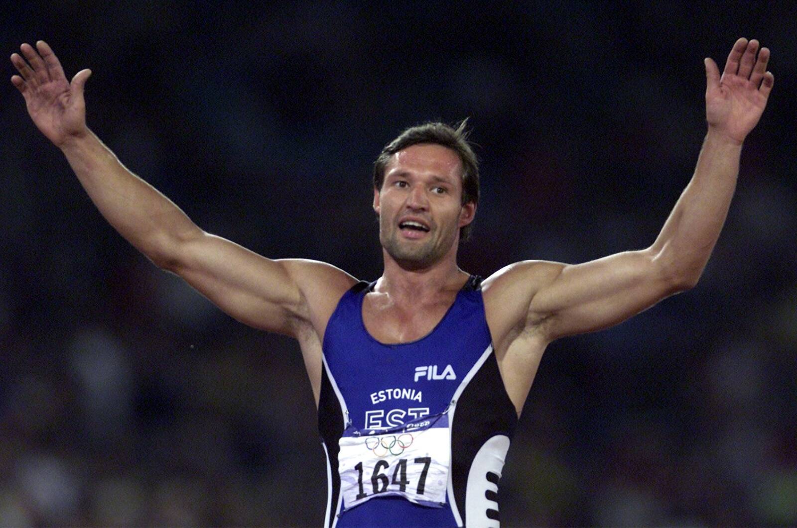Erki Nool võitis olümpiakulla kümnevõistluse teisel päeval, 28. septembril 2000. aastal.