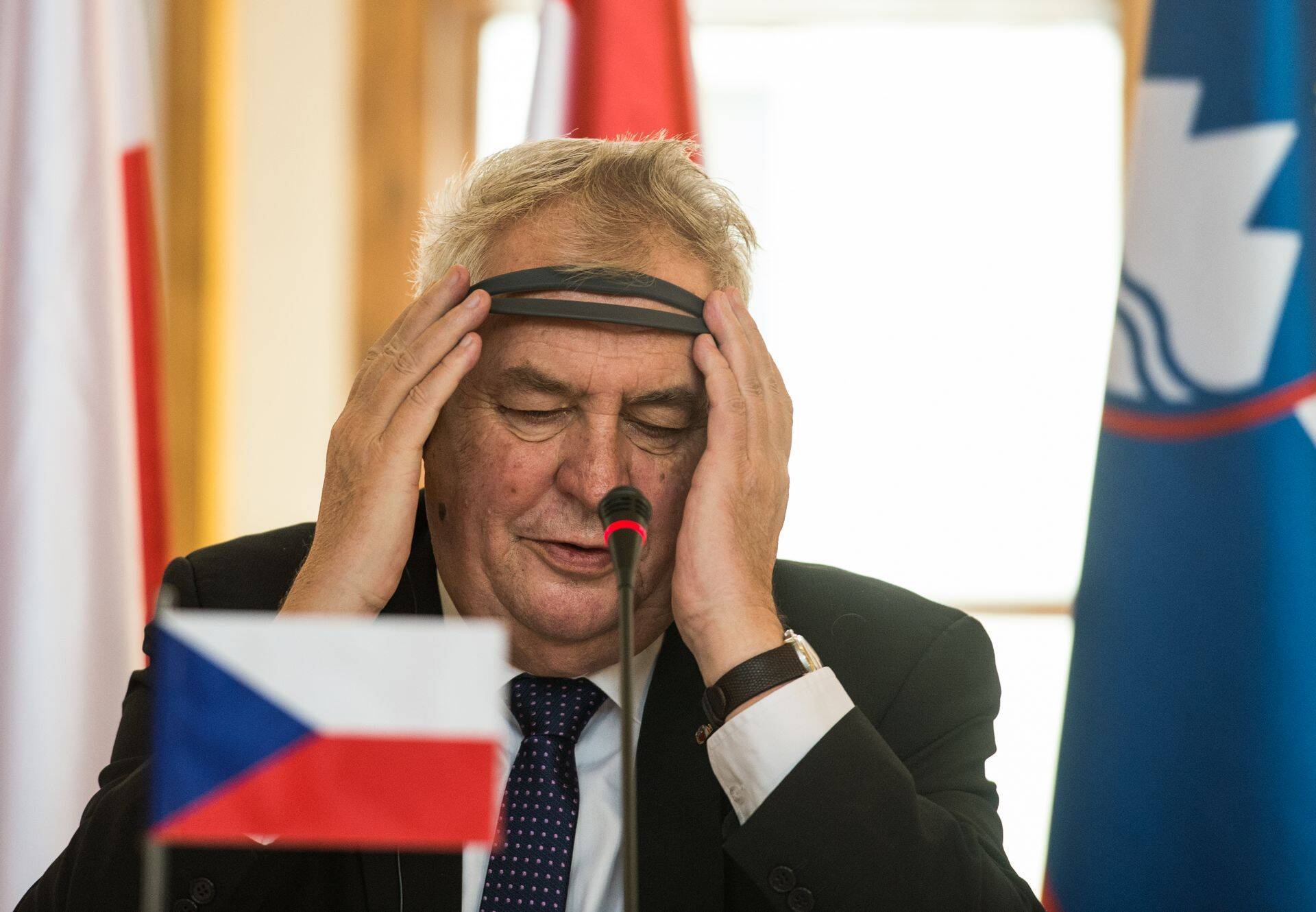 Tšehhi president Milos Zeman möödunud aasta lõpus toimunud Visegradi riikide kohtumise pressikonverentsil.