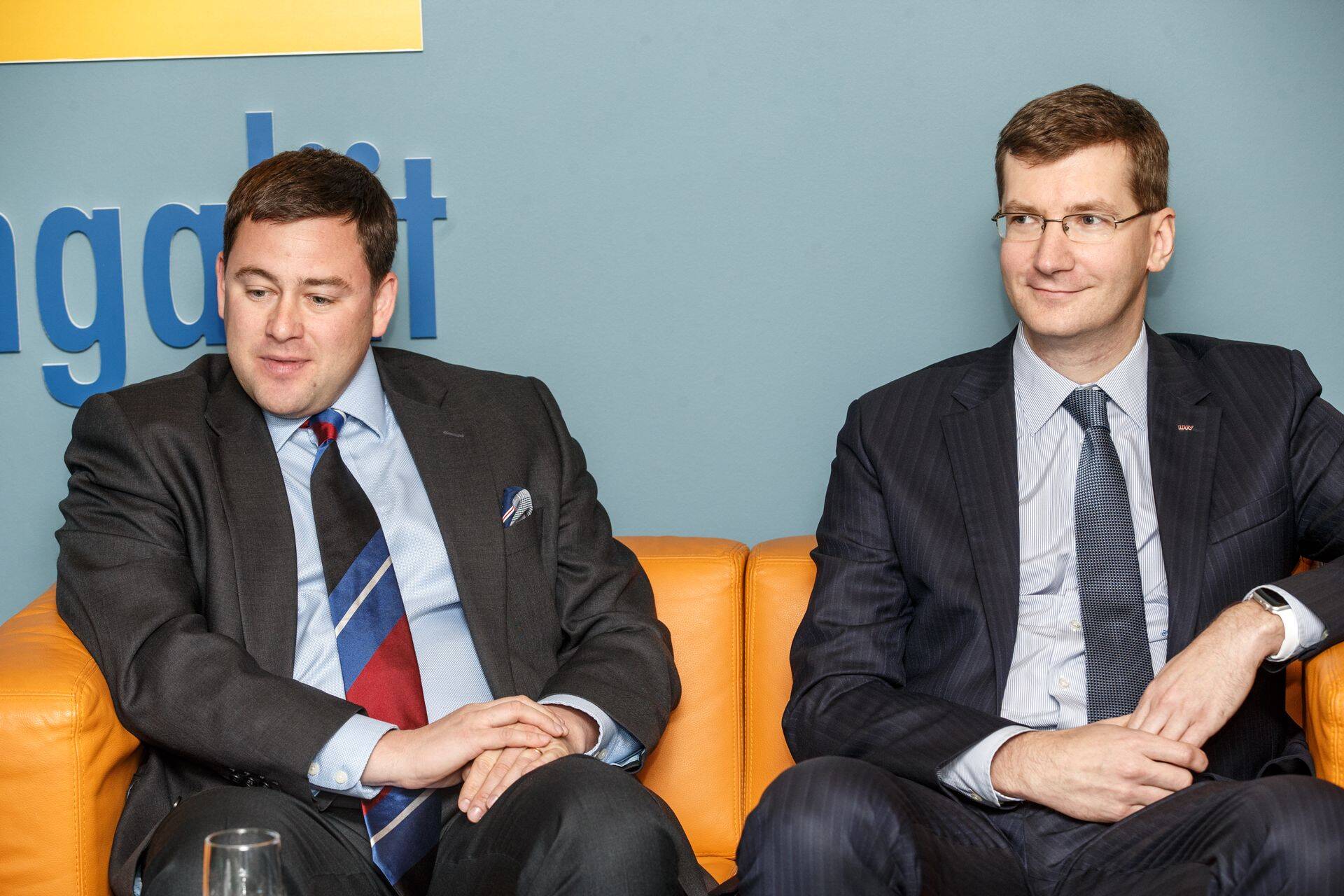 Nii Swedbanki juht Robert Kitt (vasakul) kui ka LHV juht Erki Kilu ennustasid, et palgasurve tõttu võib nii mõnigi ettevõte järgmisel aastal uksed kinni panna, mis poleks ilmtingimata halb tendents.