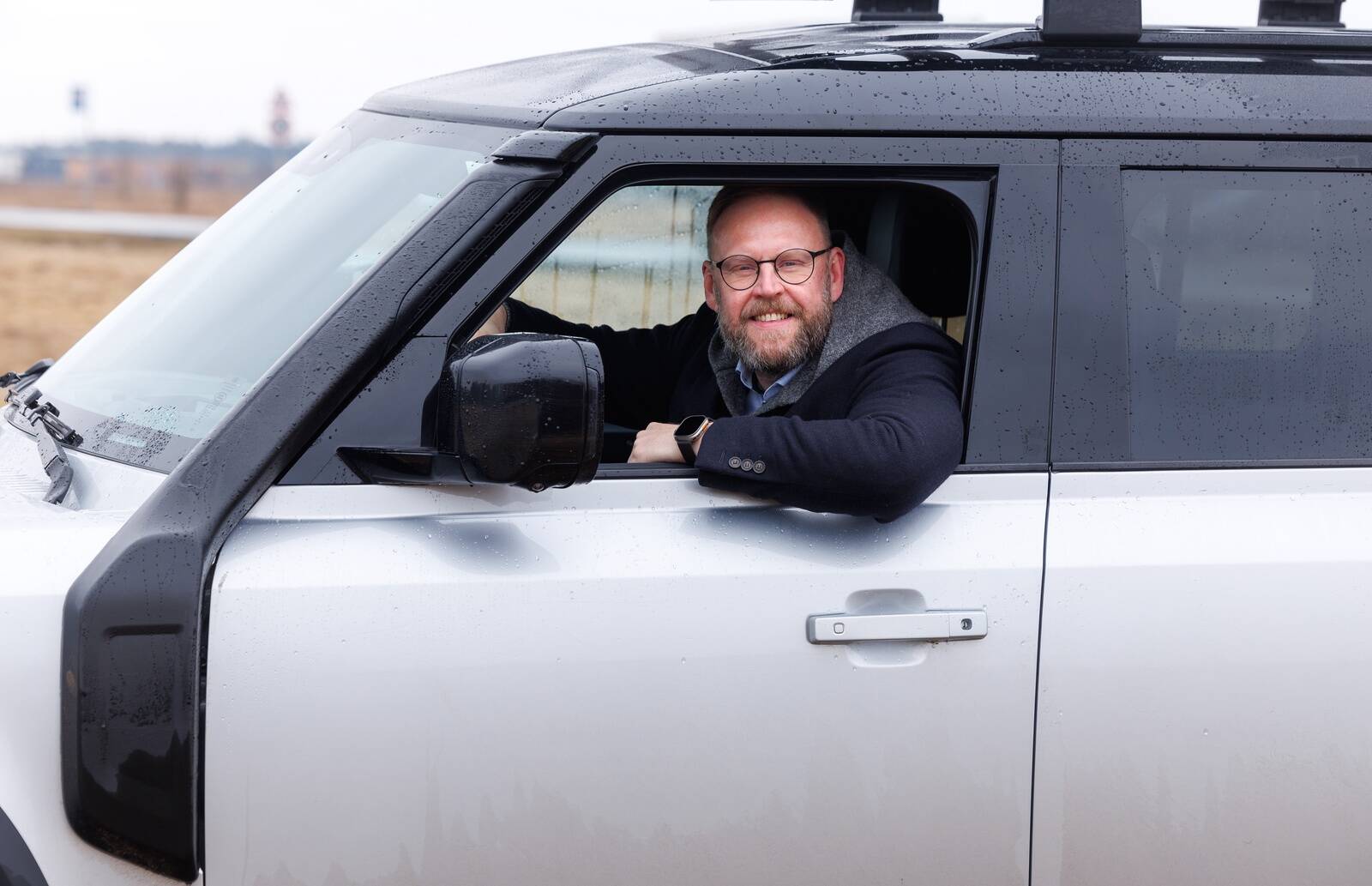 Lõpuks ometi on midagi, mida saab valida G-klassi Mersu, Jeep Wrangleri või Toyota Land Cruiseri asemel.