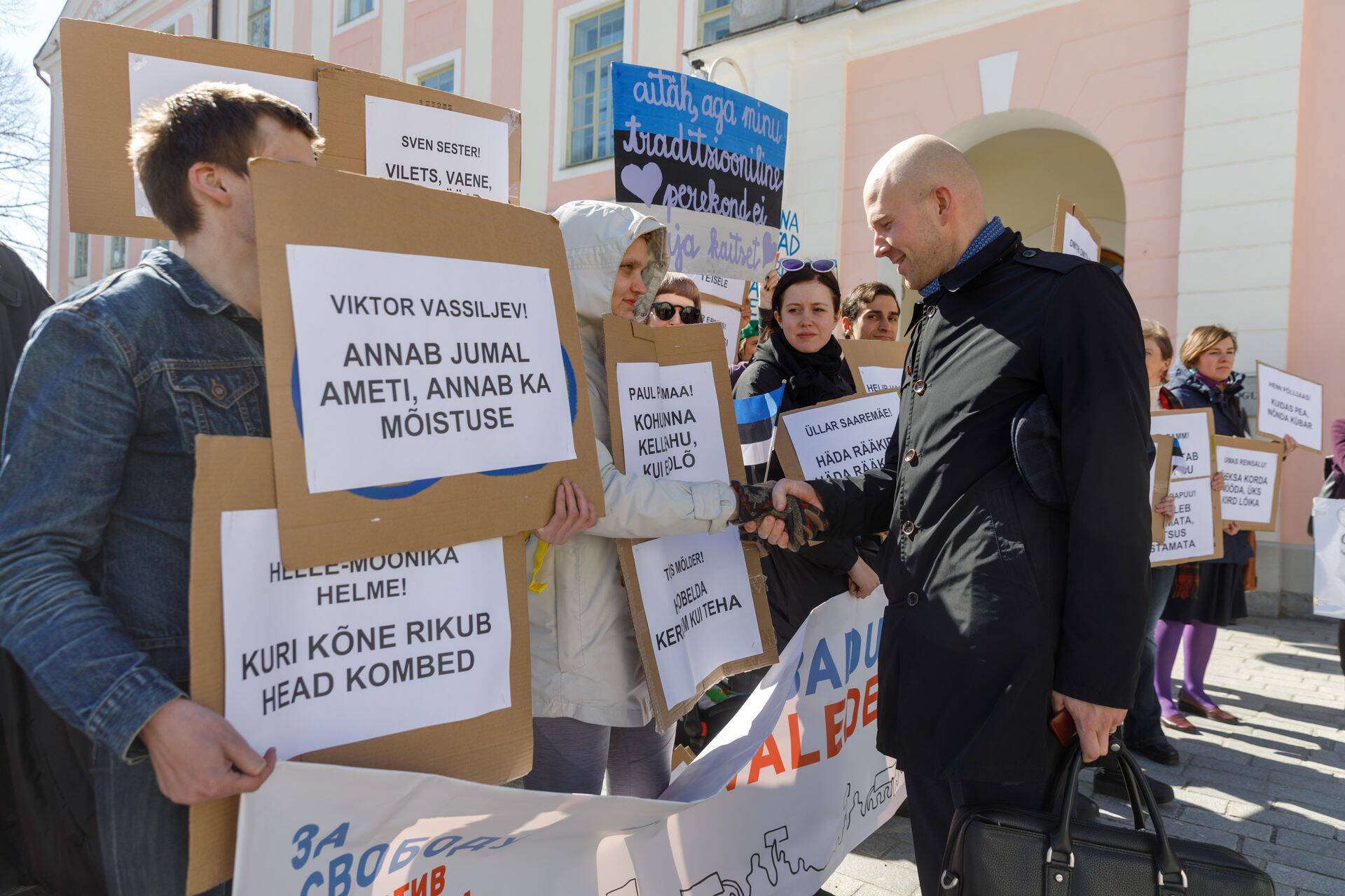 Keskerakonna volikogu esimehe Tõnis Mölderi (paremal) sõnul on koalitsioonis kokku lepitud, et rahvaküsitlus toimub aprillis.
