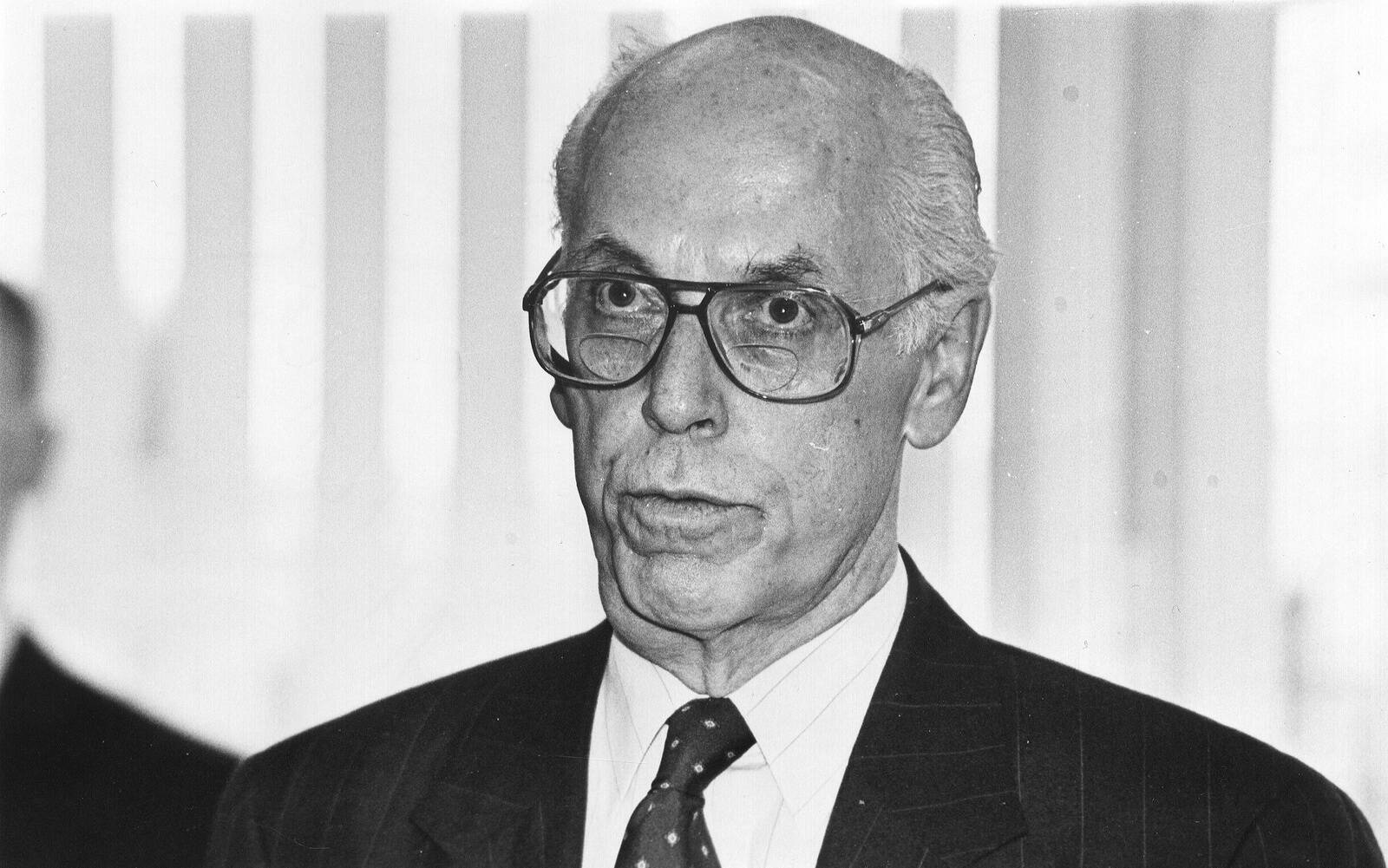 Maikuu mängus on üks küsimus president Lennart Meri ja väärtpaberite kohta.