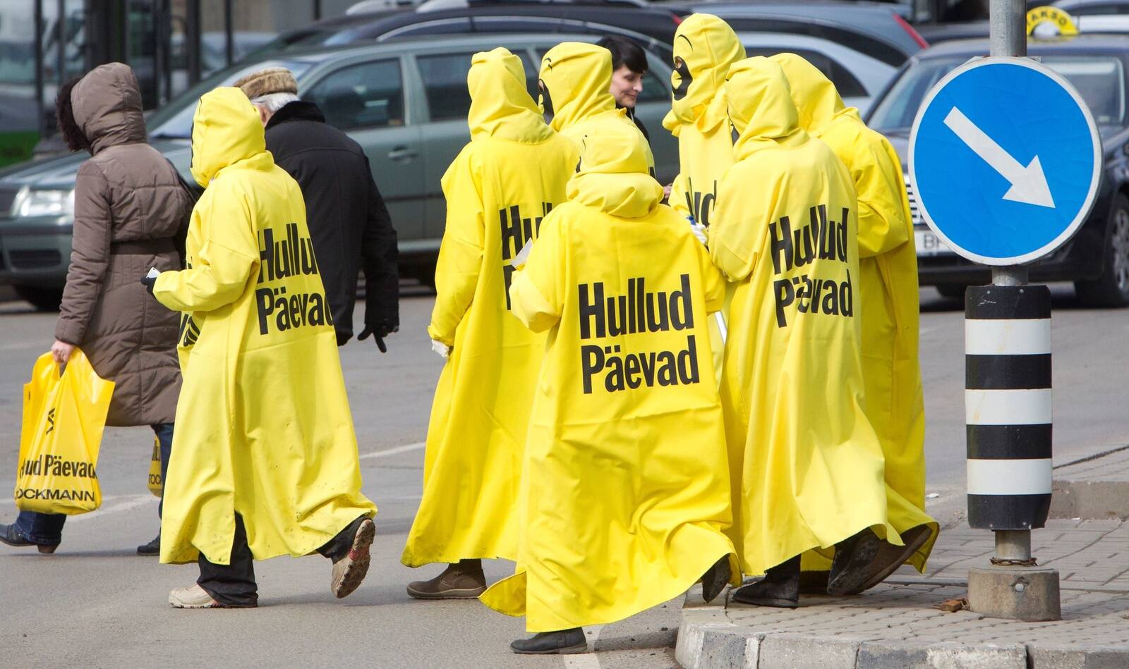 Stockmanni hooajatöölised turunduskampaania “Hullud päevad” ajal.