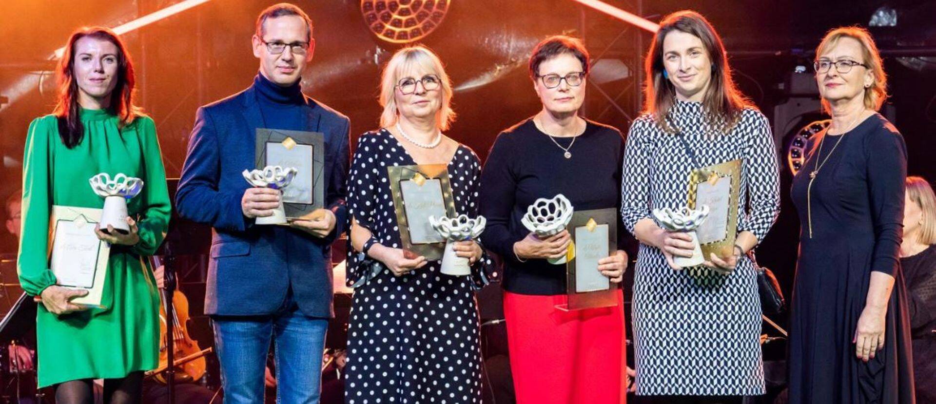 ITK tunnustas tänavusi silmapaistvamaid töötajaid. Kristel Pulges paremalt teine.
