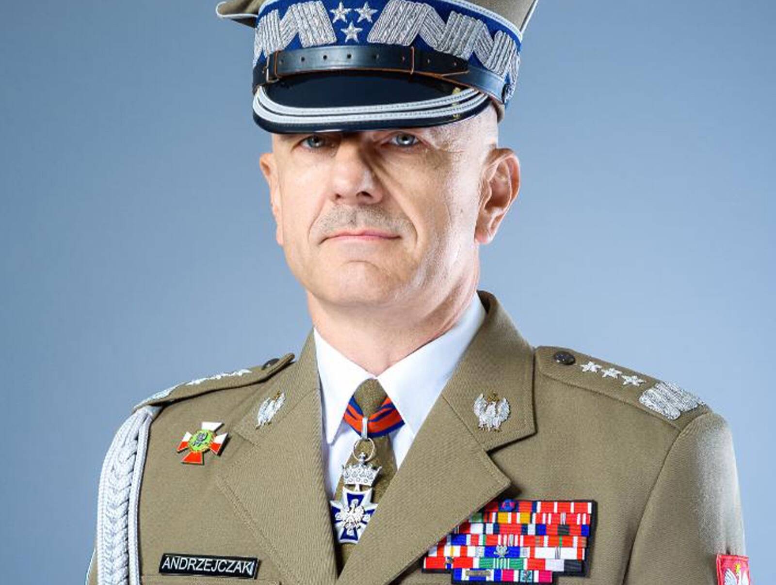 Rajmund Tomasz Andrzejczak on Eesti kaitseväe eksjuhi Martin Heremi hea tuttav, nüüd ka kolleeg samas ettevõttes.