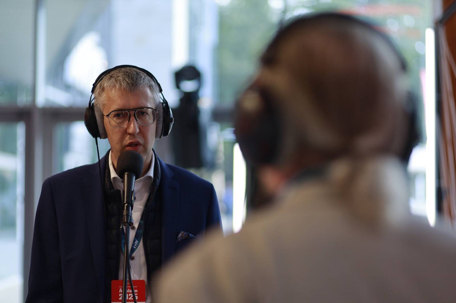 Marko Kull Äripäeva raadio stuudios majanduskonvrentsil “Äriplaan 2025”.