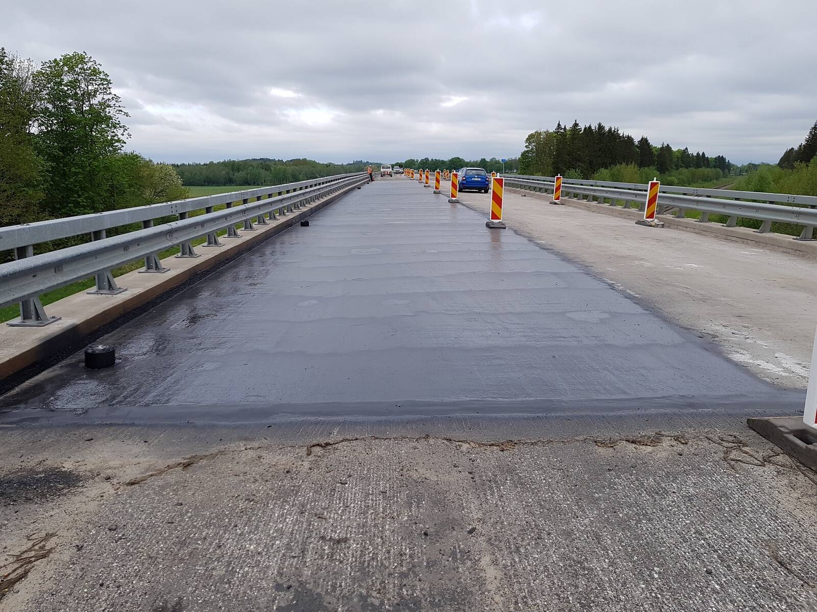 Kaarepere viadukti renoveerimisel kasutati sillaplaadi hüdroisolatsiooniks asfaltkatte alla Teknose pihustatavat polükarbamiid-süsteemi.