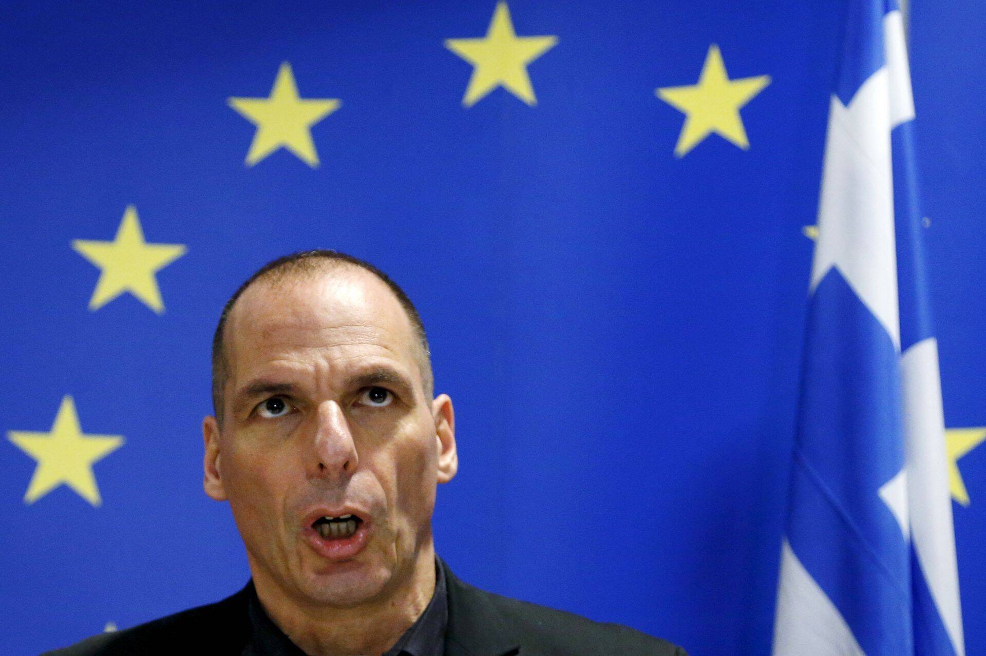 Kreeka endine rahandusminister Yanis Varoufakis peab oms riigi languse süüdlaseks Euroopa Liitu.