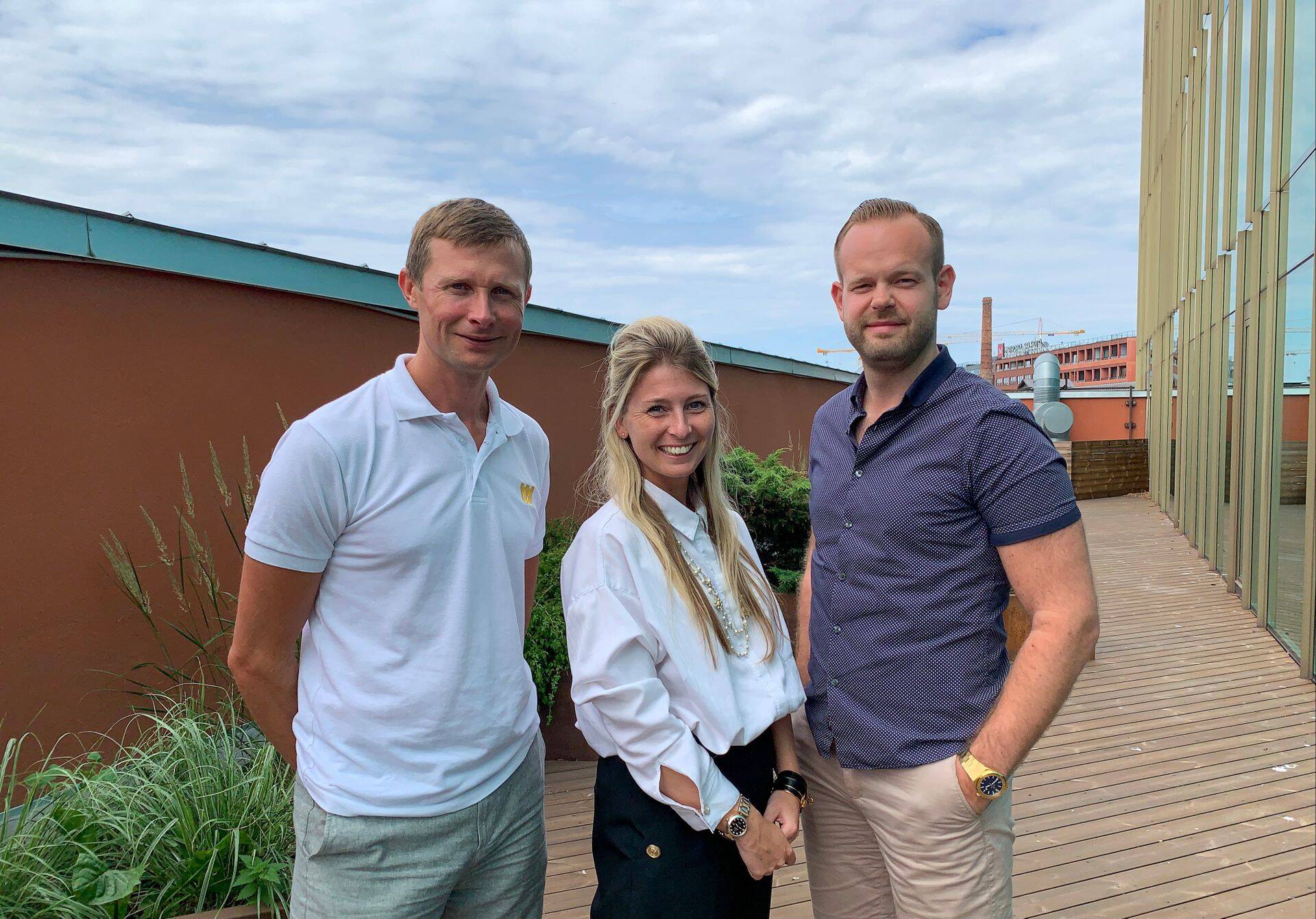 Vasakult: tootejuht Jano Järvelaid, tehnoloogiajuht Julia Mozberg ja tegevjuht Bert-Ken Raudberg