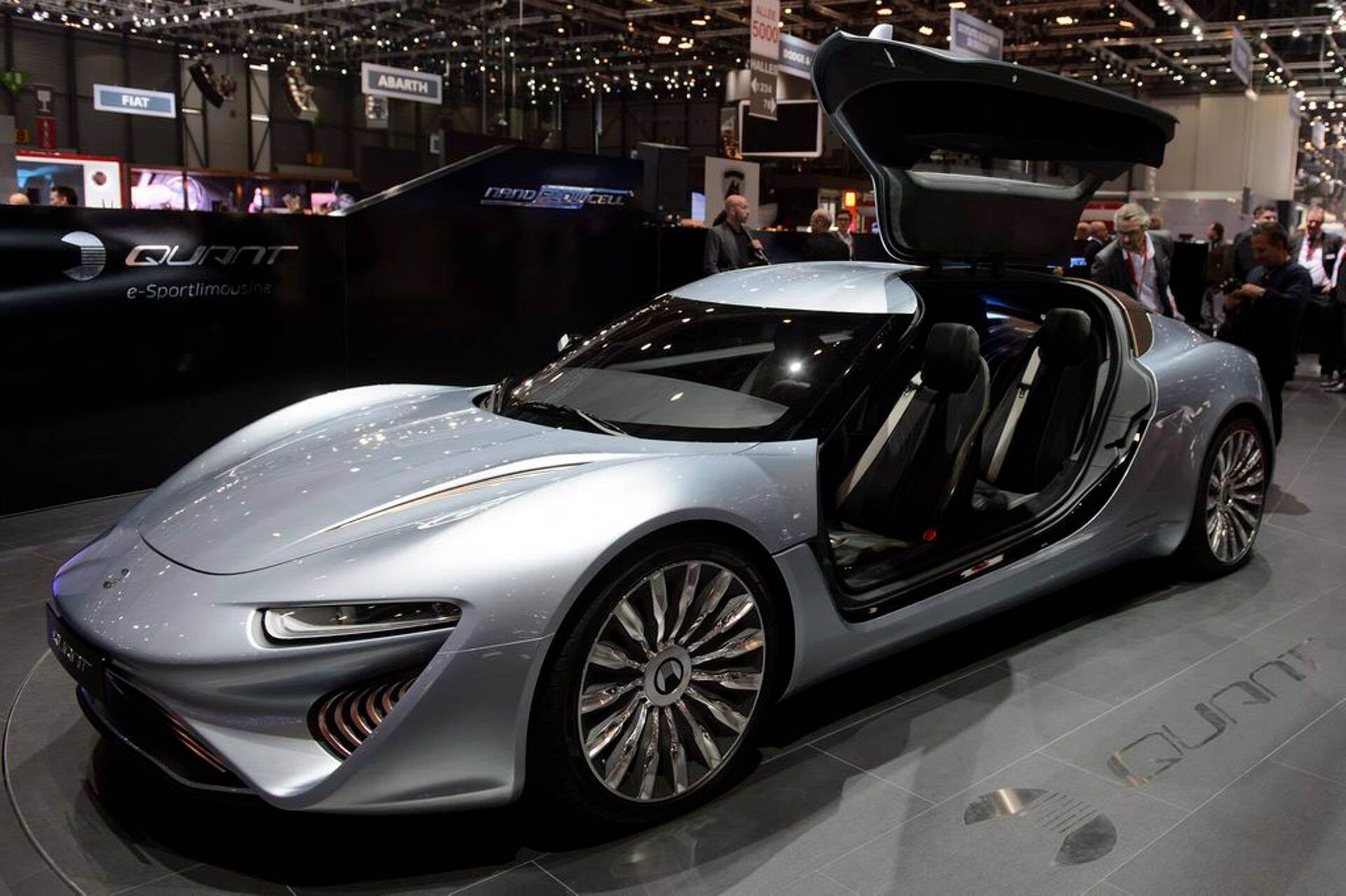 Soolveega sõitev auto Quant e-Sportlimousine selle aasta Genfi automessil.