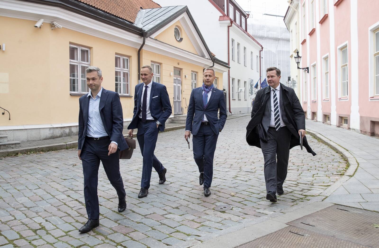 Sel aastal on neljast suurema panga juhtidest vahetumas kaks: ameti loovutavad järgmistele LHV Groupi juht Madis Toomsalu ja Coop Panga juht Margus Rink. Pildil vasakult Madis Toomsalu, Olavi Lepp, Margus Rink ja Allan Parik.