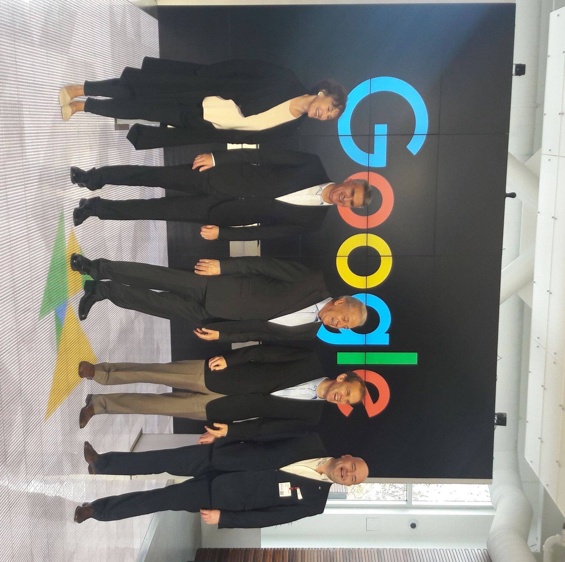 Euroopa Komisjoni rändevolinik Dimitris Avramopoulos ja siseminister Andres Anvelt kohtumisel Googles