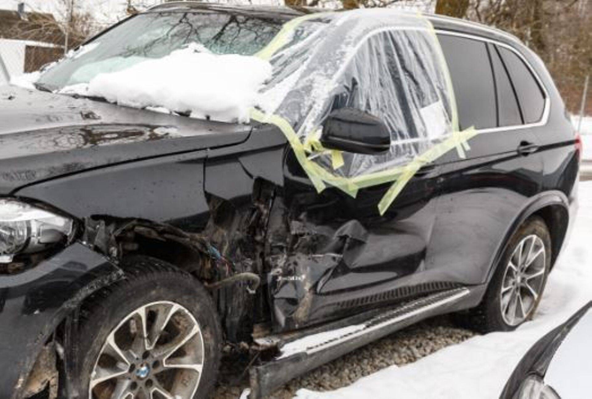Aigar Palmi BMW pärast Leedu autovaraste tehtud avariid ja tulevahetust.