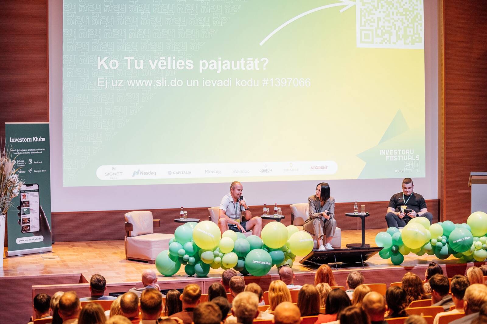 Kristaps Mors, uzņēmējs un investors (no kreisās), Alina Zela, Sertificēta finanšu izglītības instruktore, investēšanas apmācību autore, un Kaspars Peisenieks, Investoru Kluba izpilddirektors