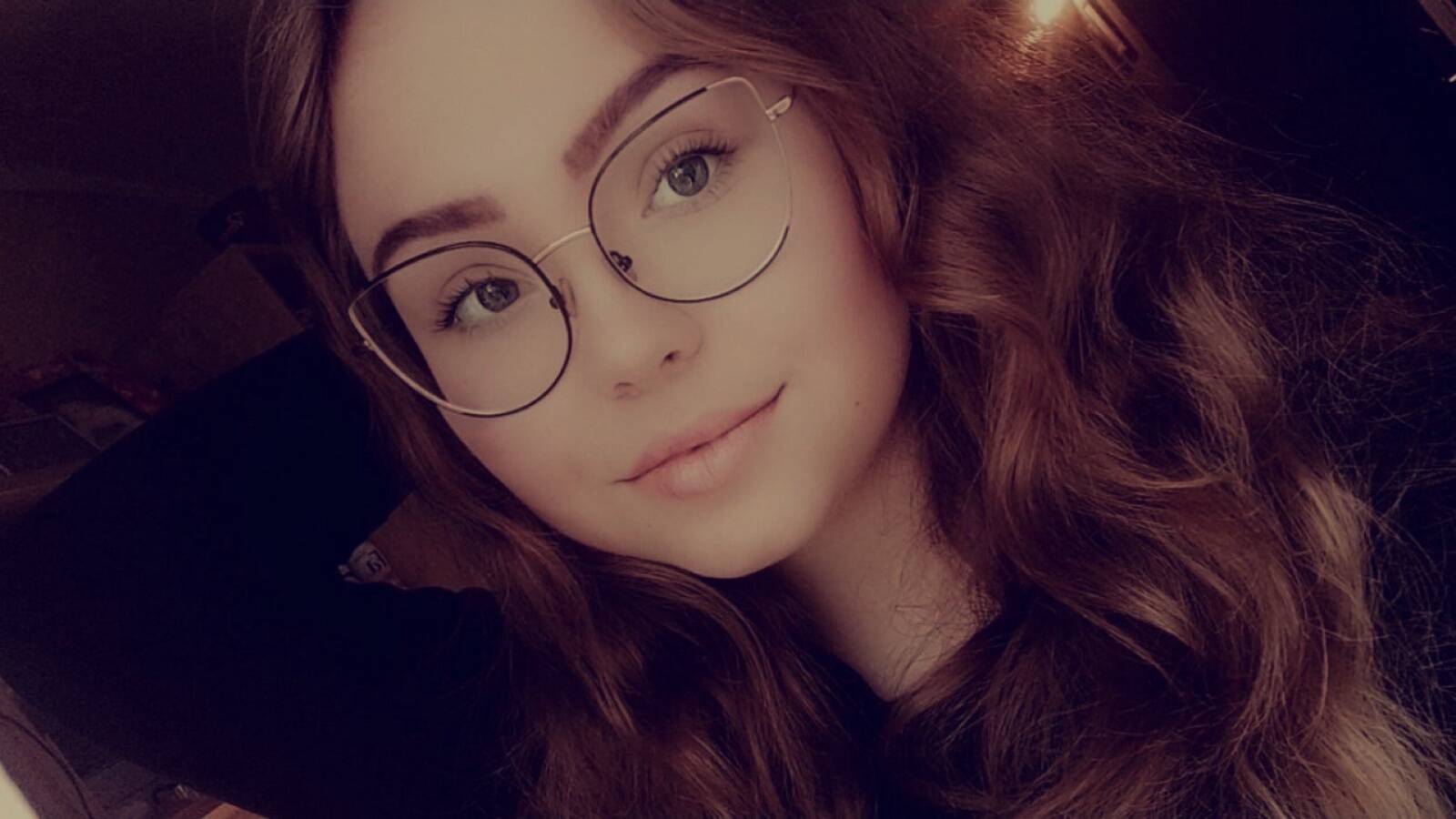 Nele-Liis Kallas asutas 18-aastasena oma ettevõtte, mis tegeleb katuse- ja fassaaditöödega.