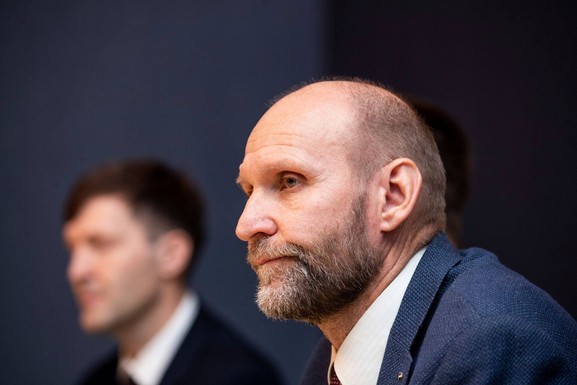 Isamaa esimees Helir-Valdor Seeder teatas, et tema erakond Alar Karist presidendikandidaadina üles ei sea ning valimiste esimeses voorus jäetakse hääletus saadikutele vabaks.