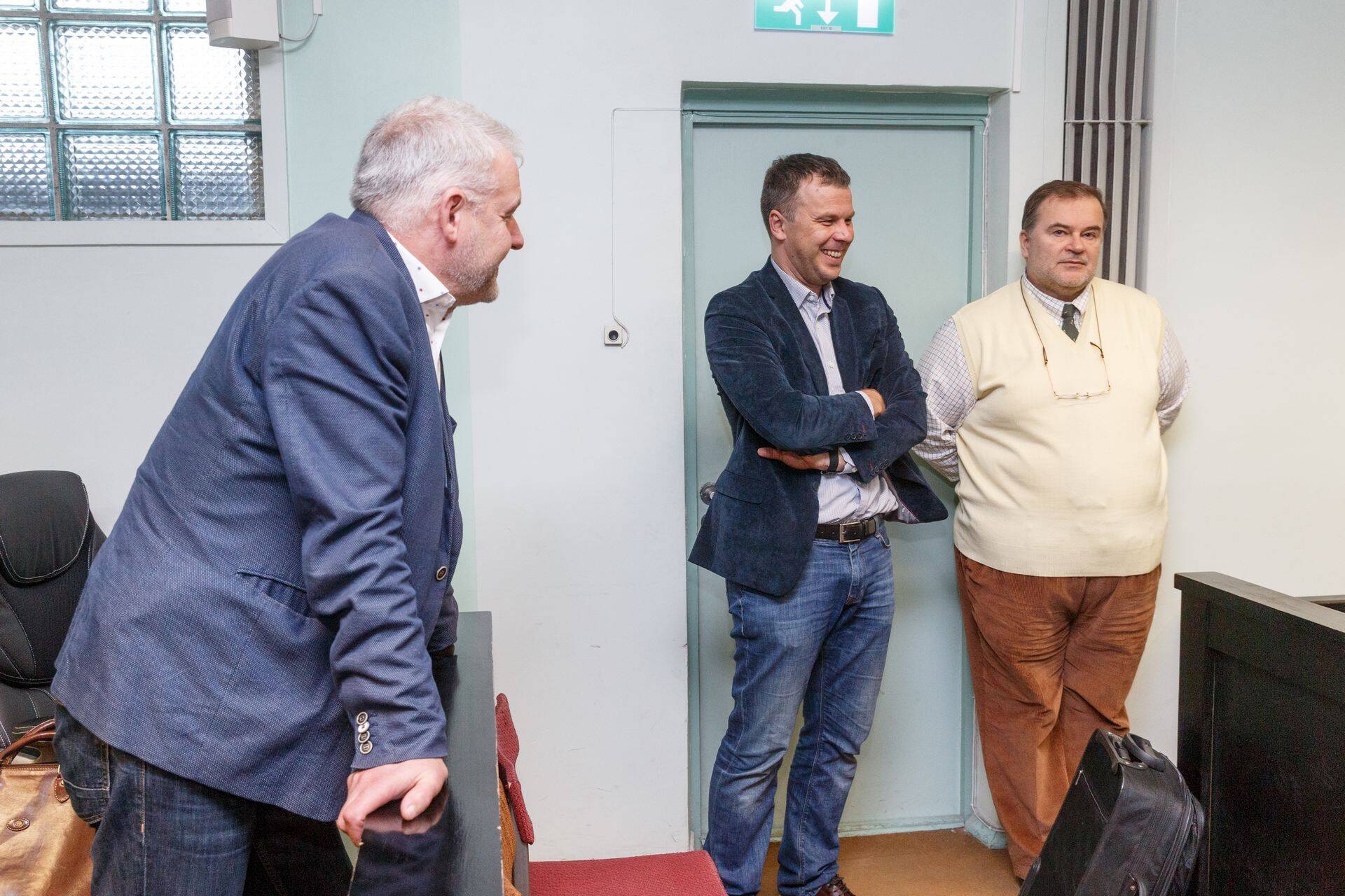 Kalevi Paluteder (vasakult), Anti Tammeoks ning Mario Sootna eelmise aasta sügisel Harju maakohtus.