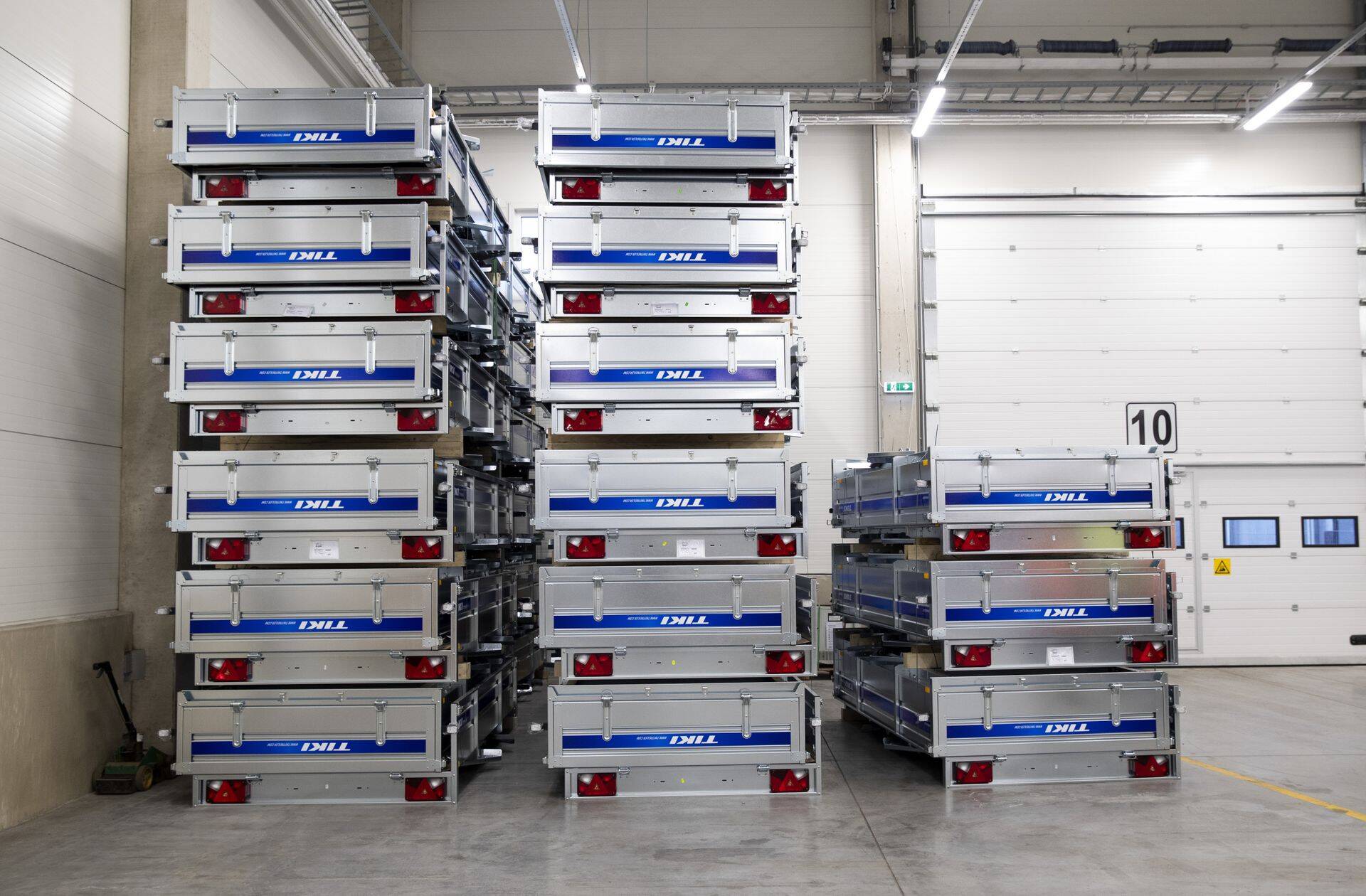 Suurim vähenemine oli mootorsõidukite, haagiste ja poolhaagiste tootmises (-45%).