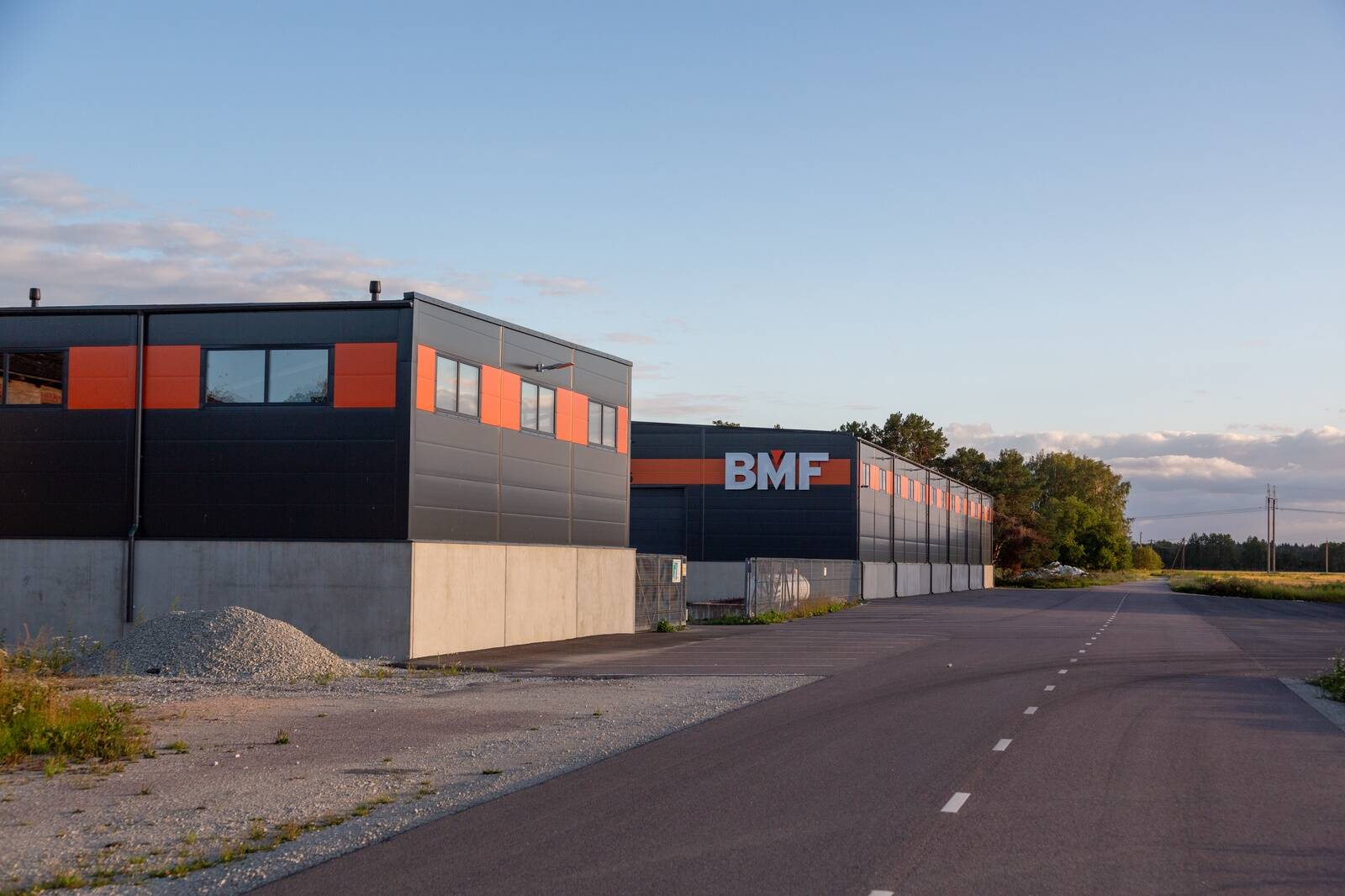 BMF kaubamärgi all tegutseva Lisako Arkna tootmiskompleks. Ettevõtte jaoks on eksport eluliselt oluline, sest Eesti turg jääb lihtsalt liiga väikseks, ütleb ekspordijuht Margus Kerm.