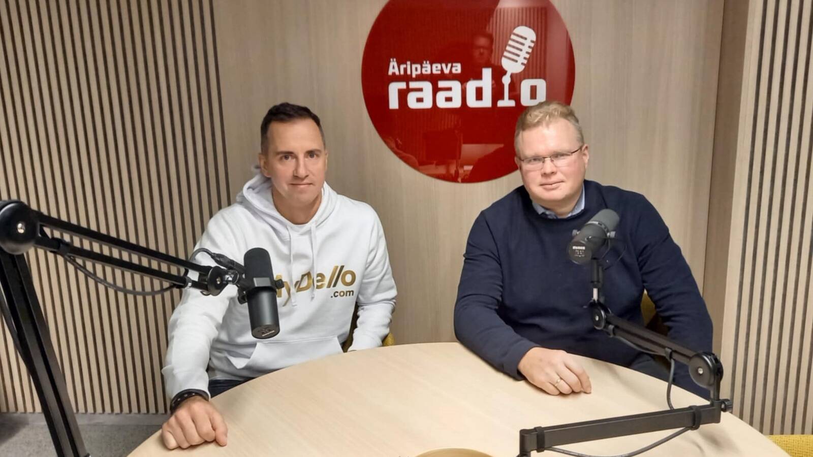 MyDello kaasasutaja Magnus Lepasalu ja Digilogistika keskuse projektijuht Kalev Reiljan saate “Logistikauudised eetris” salvestusel.