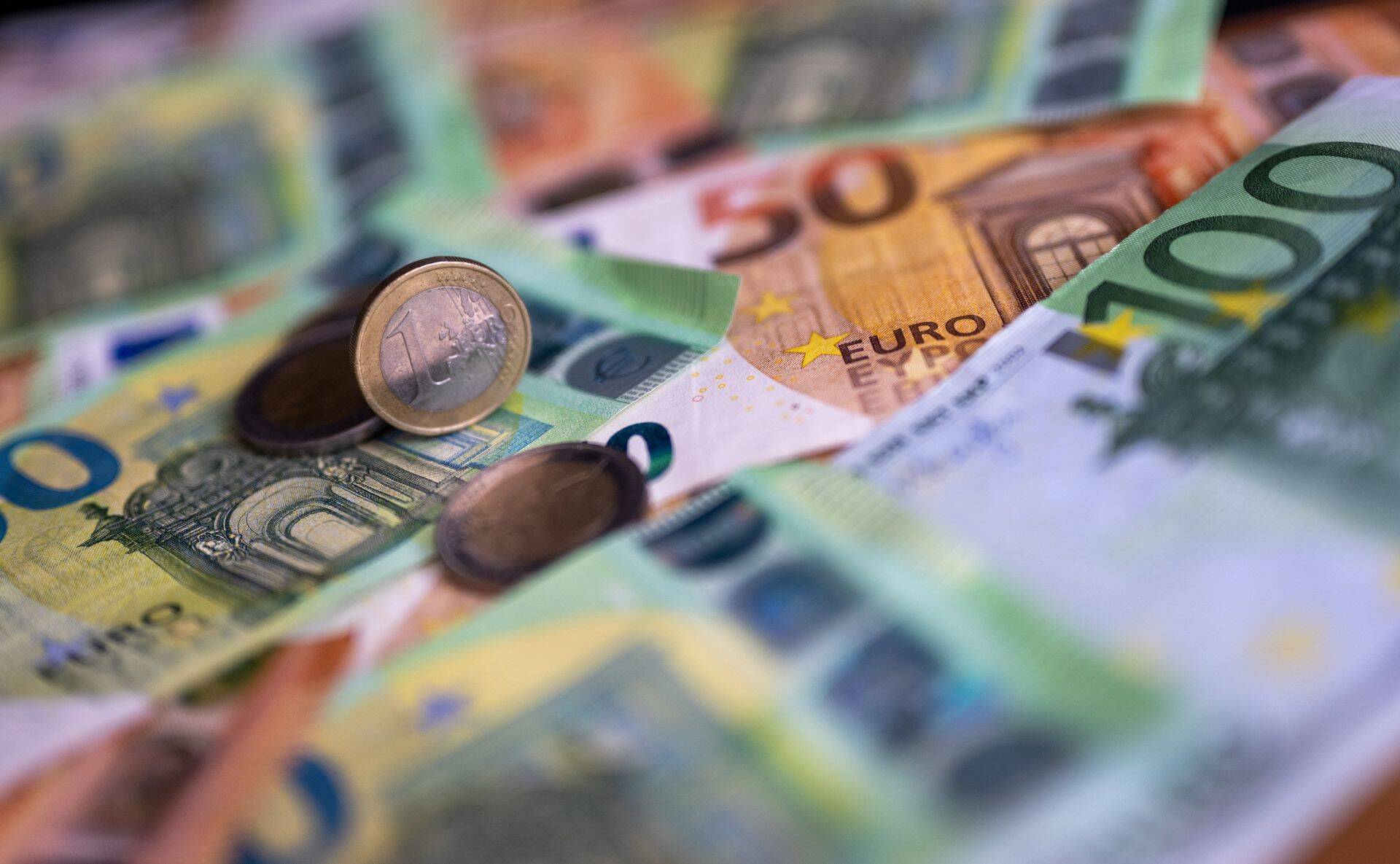 Госконтроль предупреждает о рисках несвоевременного использования миллионов евро.