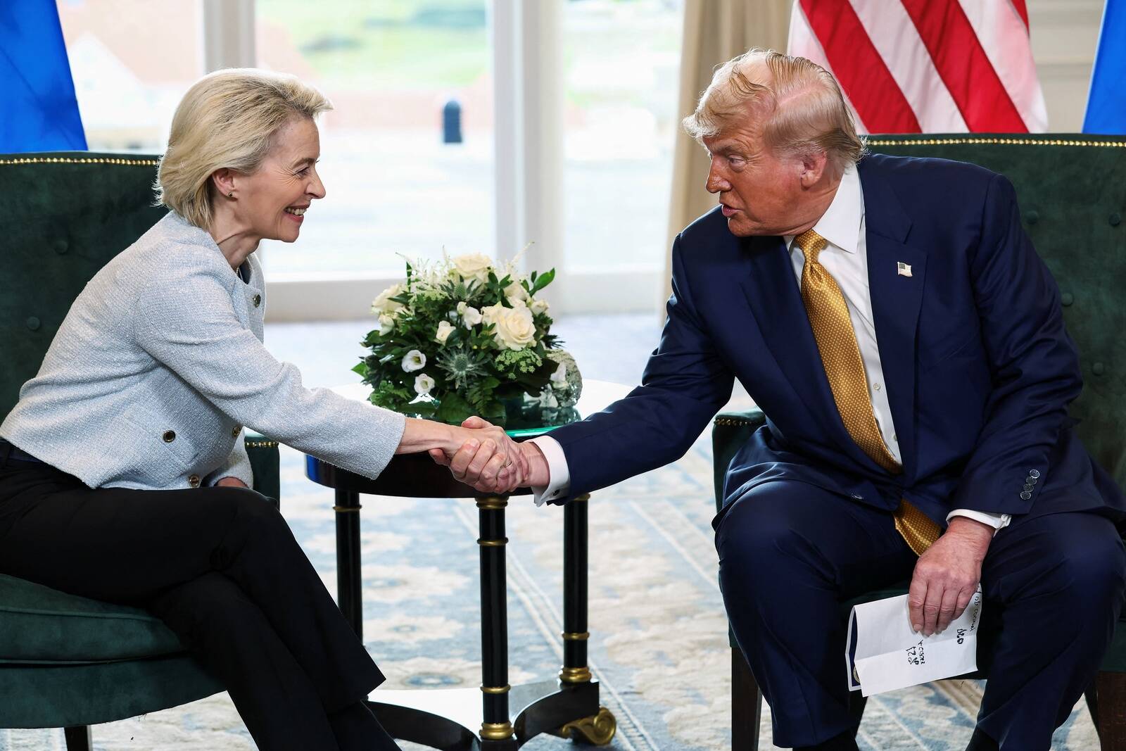 Euroopa Komisjoni president Ursula von der Leyen ja USA president Donald Trump näisid mõlemad kokkuleppega rahul olevat. Hiljem tunnistas von der Leyen, et 15% tariif on Euroopale väljakutse, kuid see oli parim diil, mida oli võimalik saavutada.