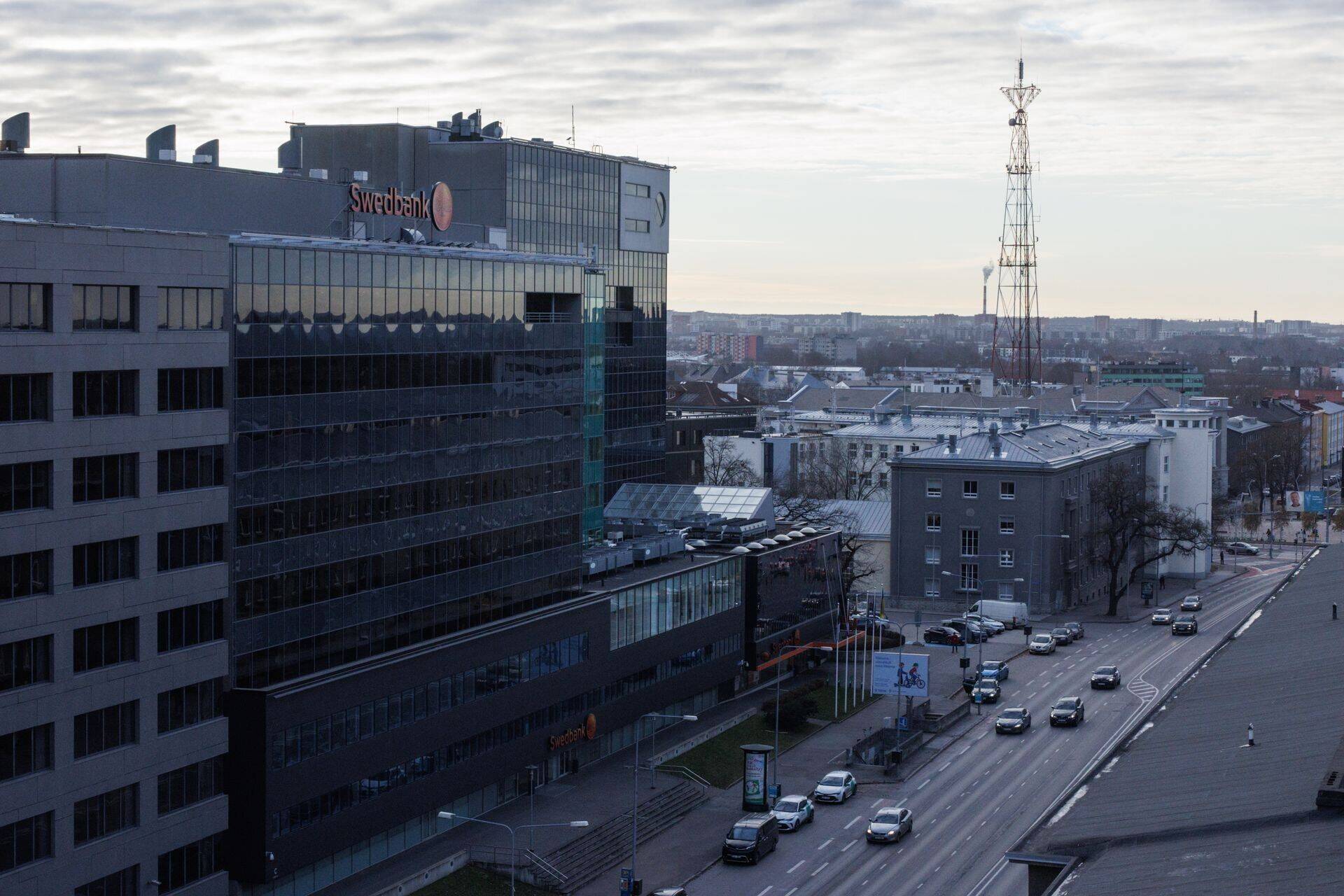 Аналитик Swedbank Каймо Альяс надеется, что в новом году лучше будут работать секторы услуг и энергетики, и доходность собственного капитала может увеличиться.