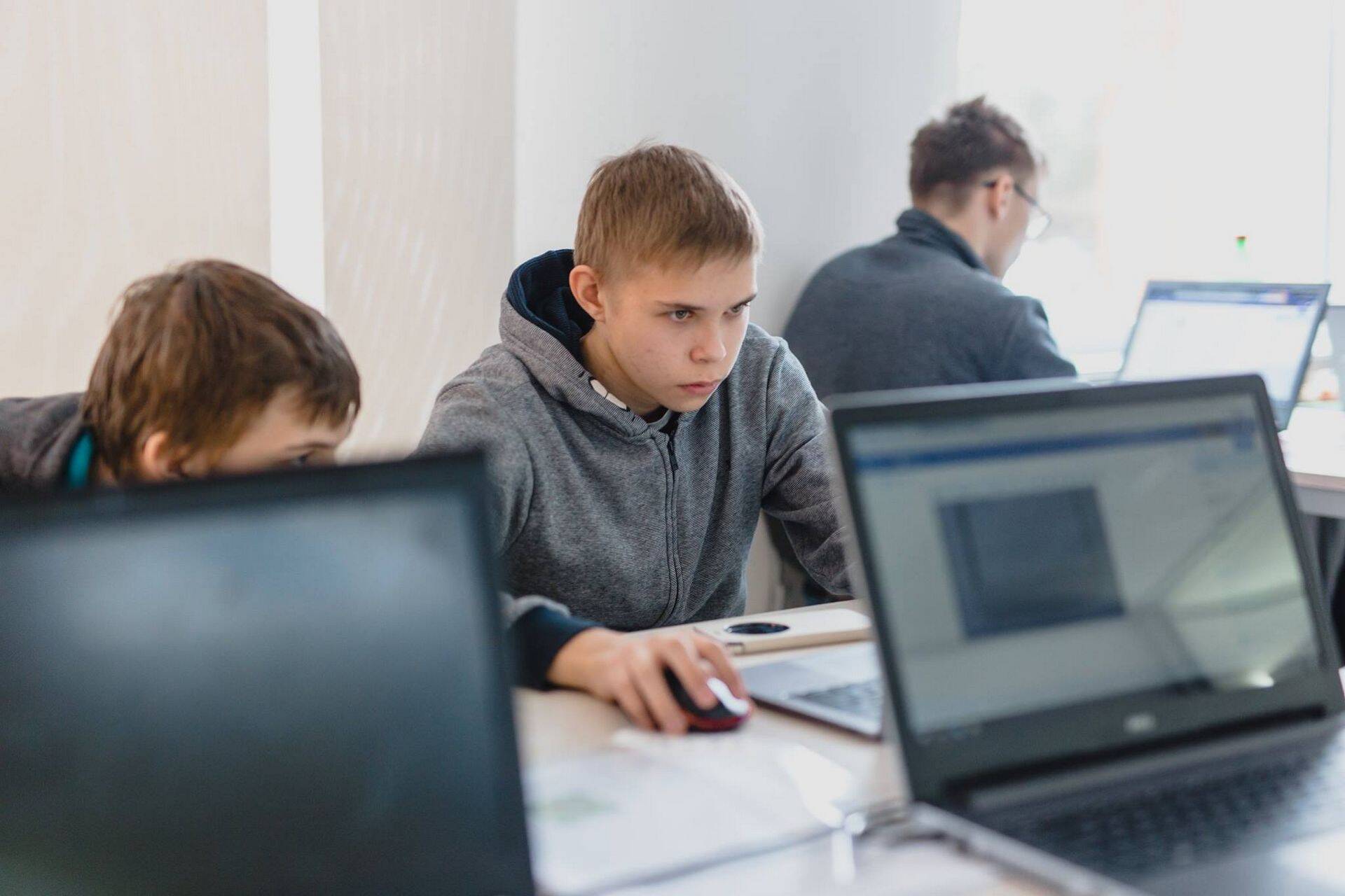 Kutsekoolinoored Digi Passi programmis.