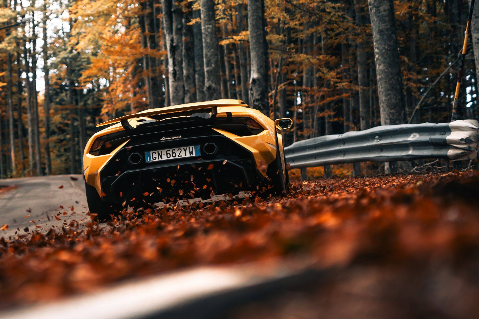 Huracan Tecnica on veenev tõestus, et tagavedu sobib Huracanile hästi.