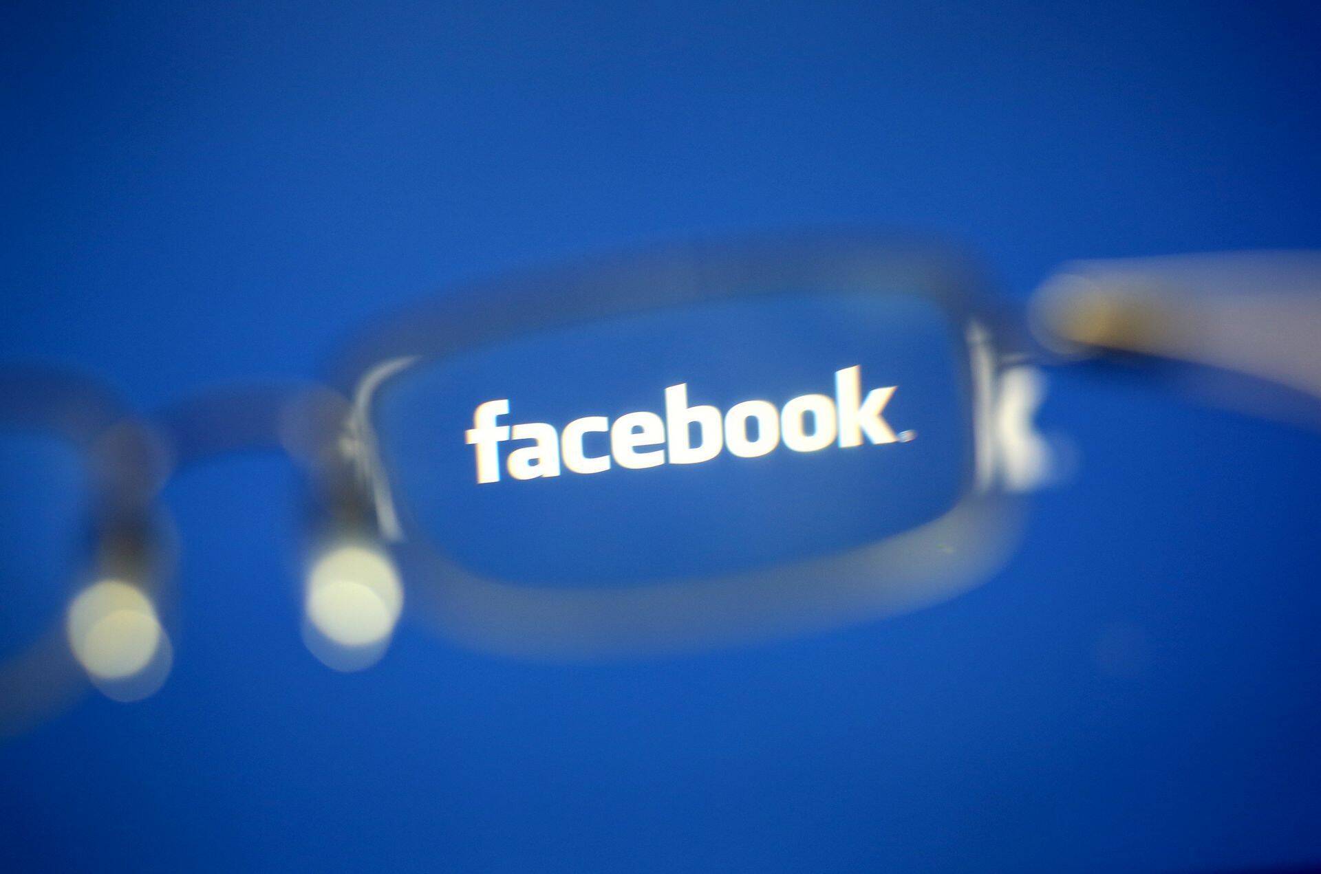 Facebook заработал 3 миллиарда за 3 месяца