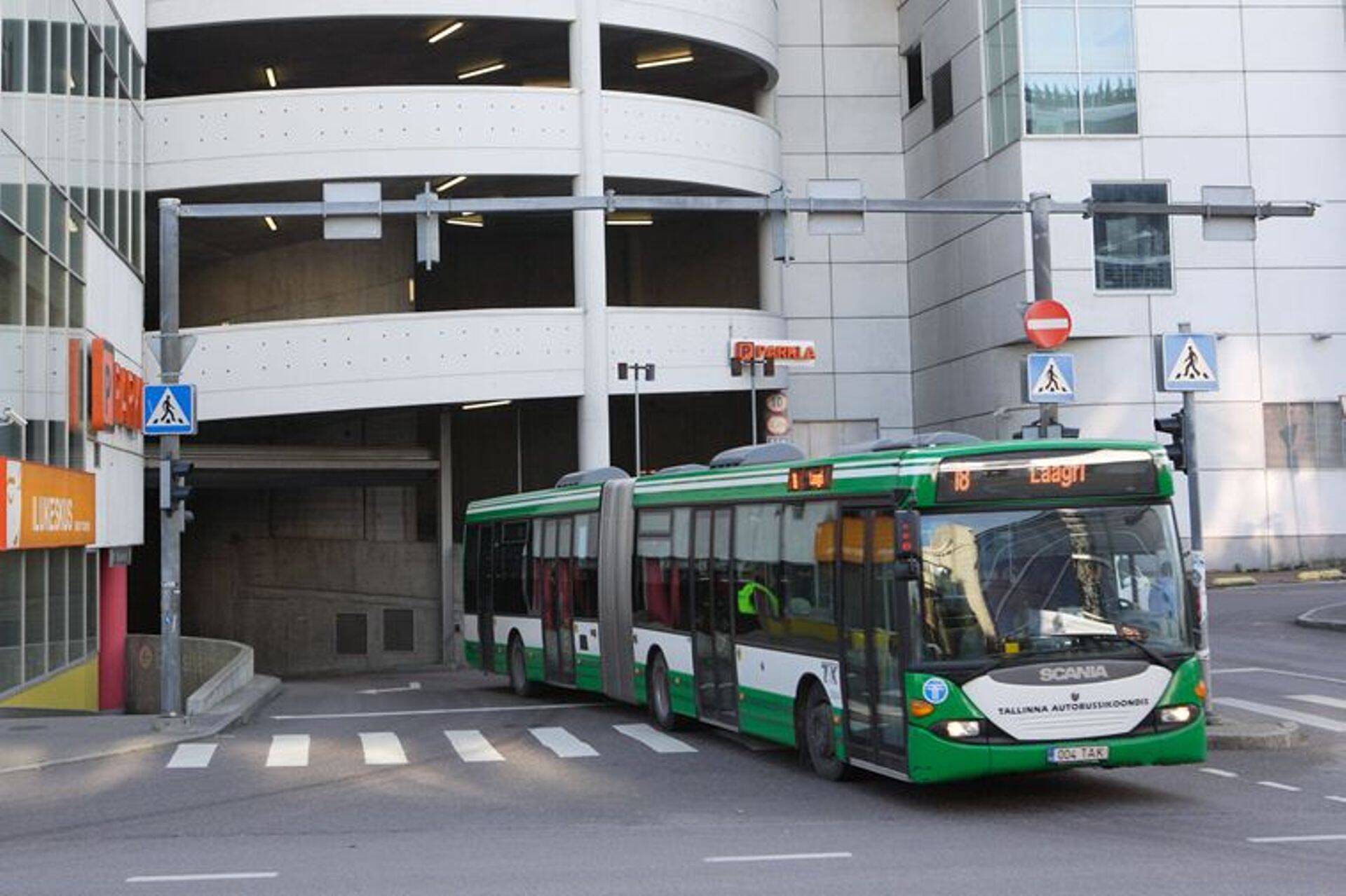 Tallinn on üks esimesi pealinnu Euroopas, kus ühistranspordis saab pangakaardiga teha viipemakseid.