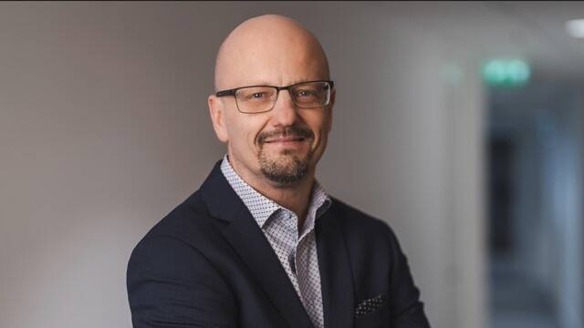 SEB privaatpanganduse strateeg
 Sander Danil.