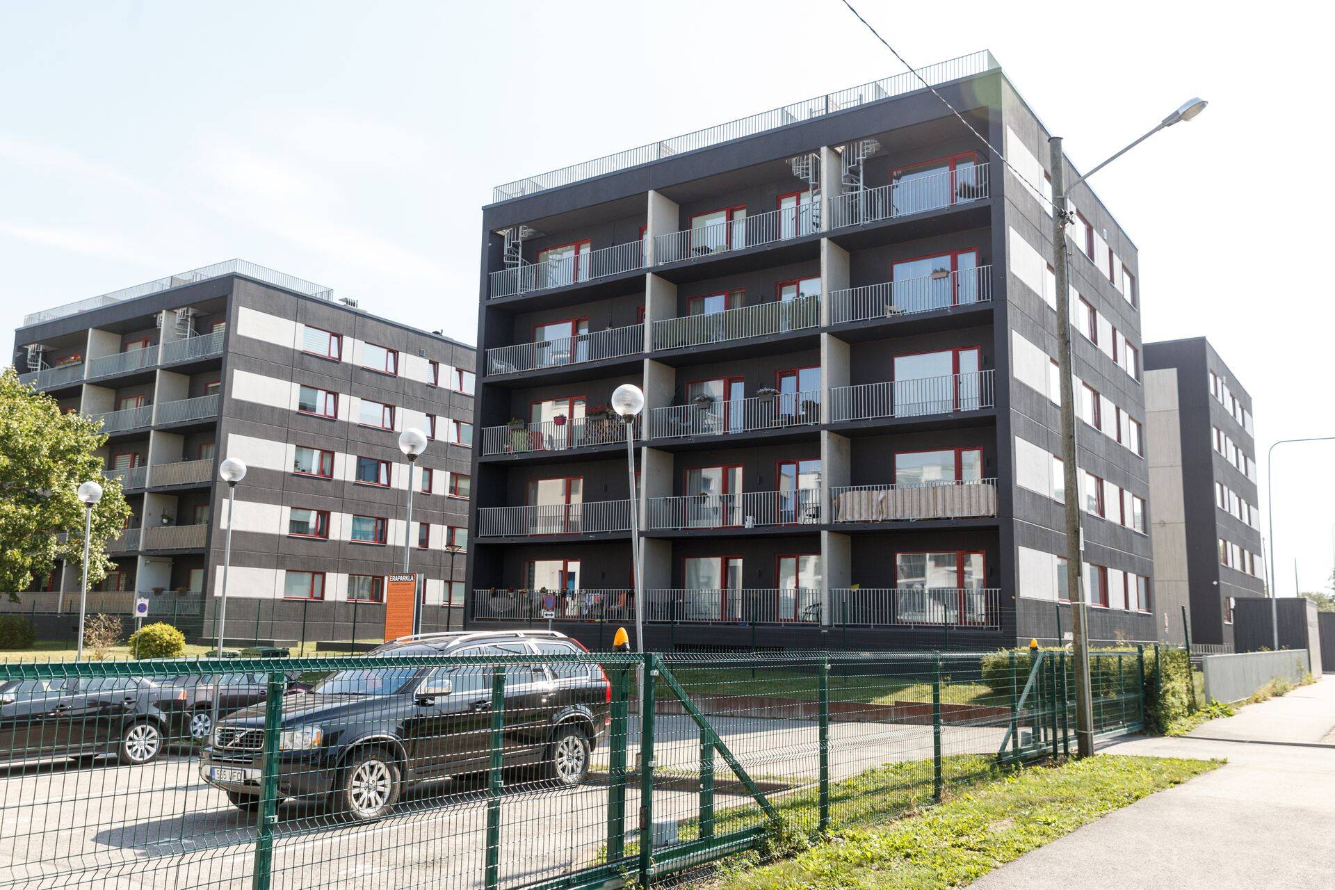 Näituste Kinnisvara arendus Lasnamäel Uuslinna tänaval.