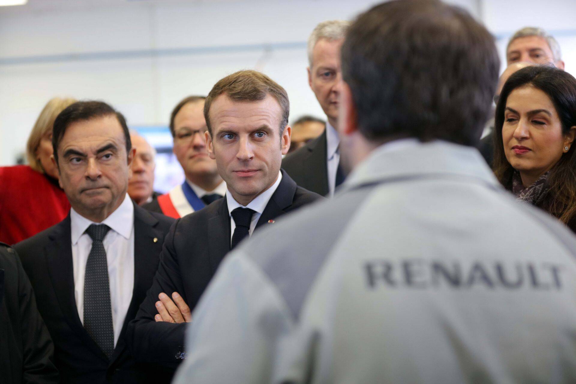 Endine Nissani kontsernijuht Carlos Ghosn (vasakul) novembri alguses koos Prantsuse presindendi Emmanuel Macroniga Renault´ tehast külastamas.